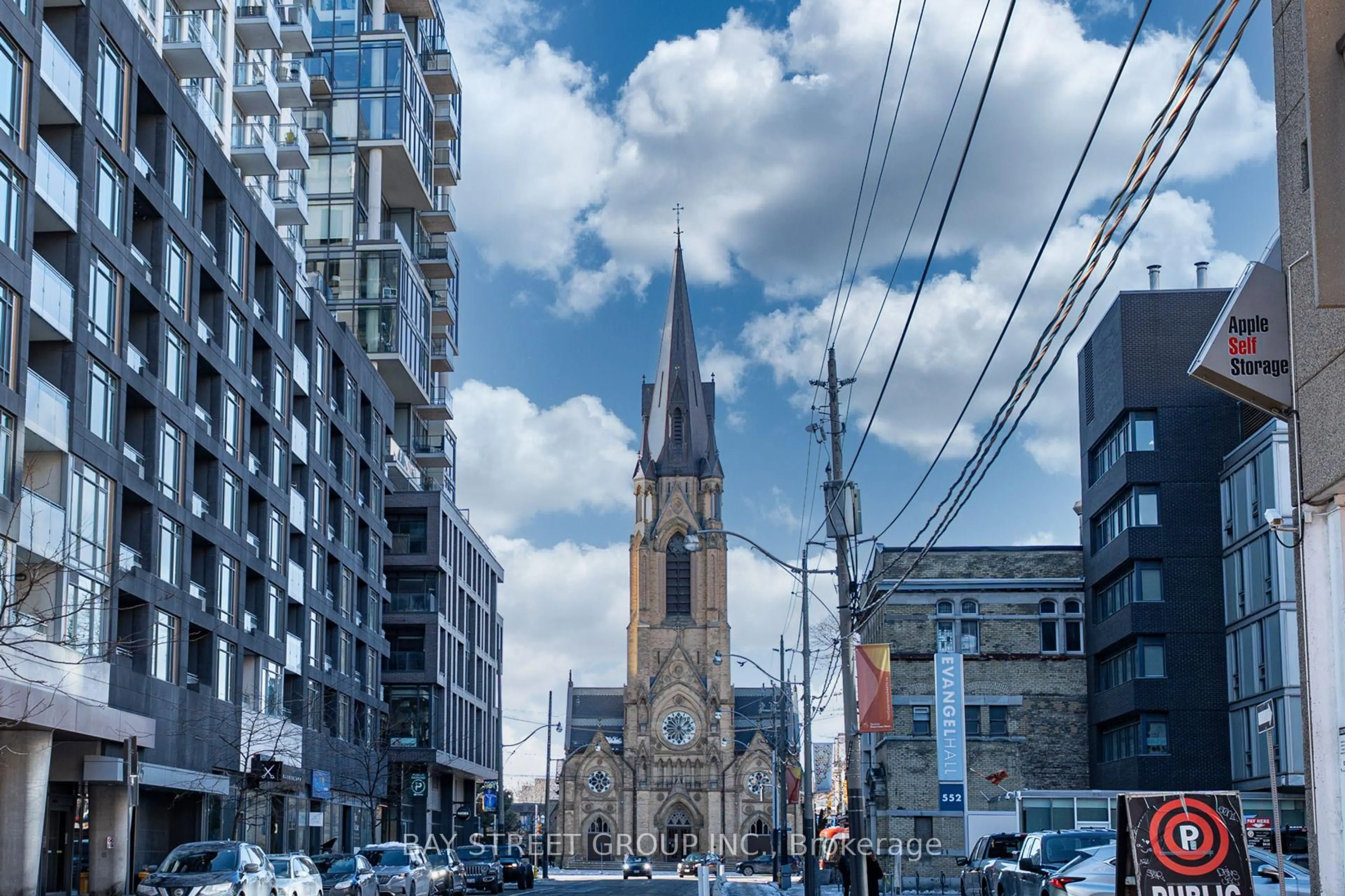 Blurry image for 501 Adelaide St #502, Toronto Ontario M5V 1T4