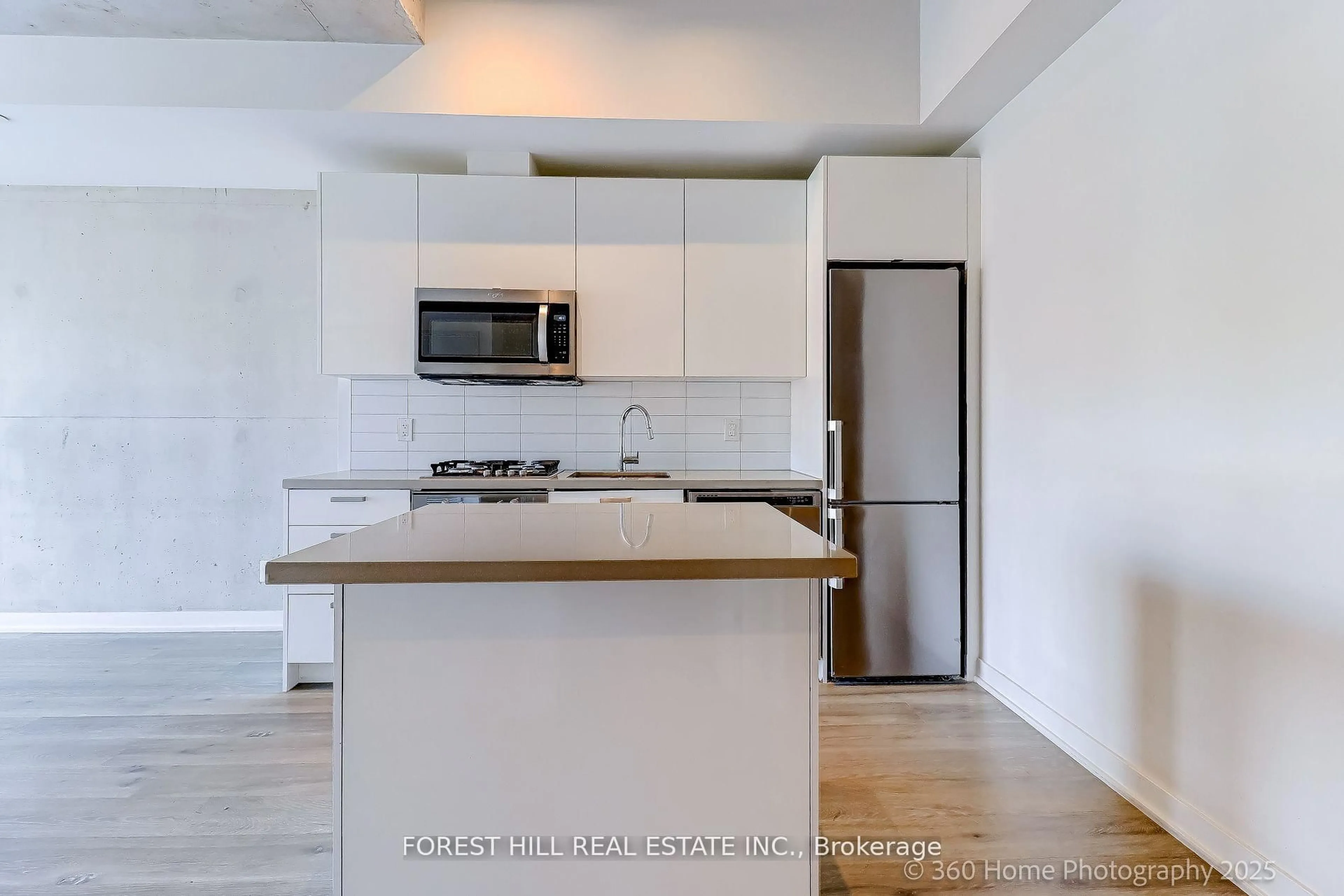 Standard kitchen, unknown for 55 Ontario St #803, Toronto Ontario M5A 0T8