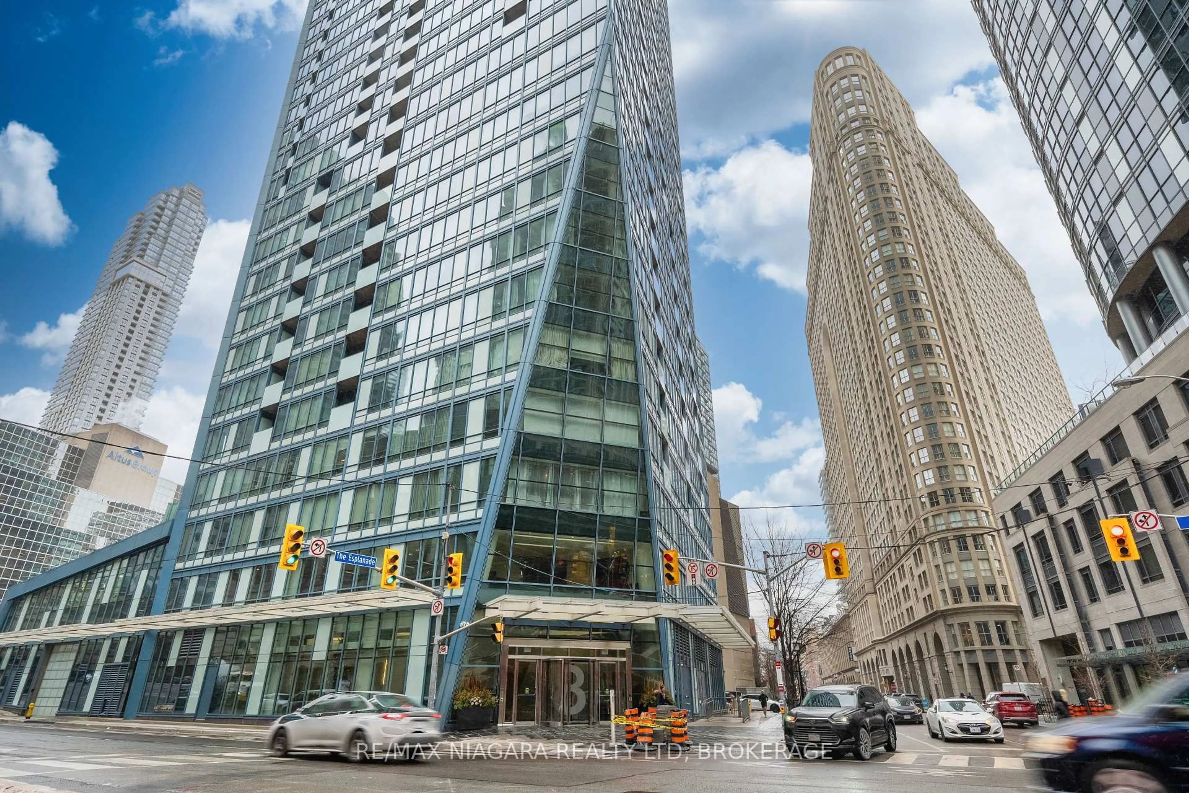 Indoor foyer for 8 The Esplanade St #2802, Toronto Ontario M5E 0A6