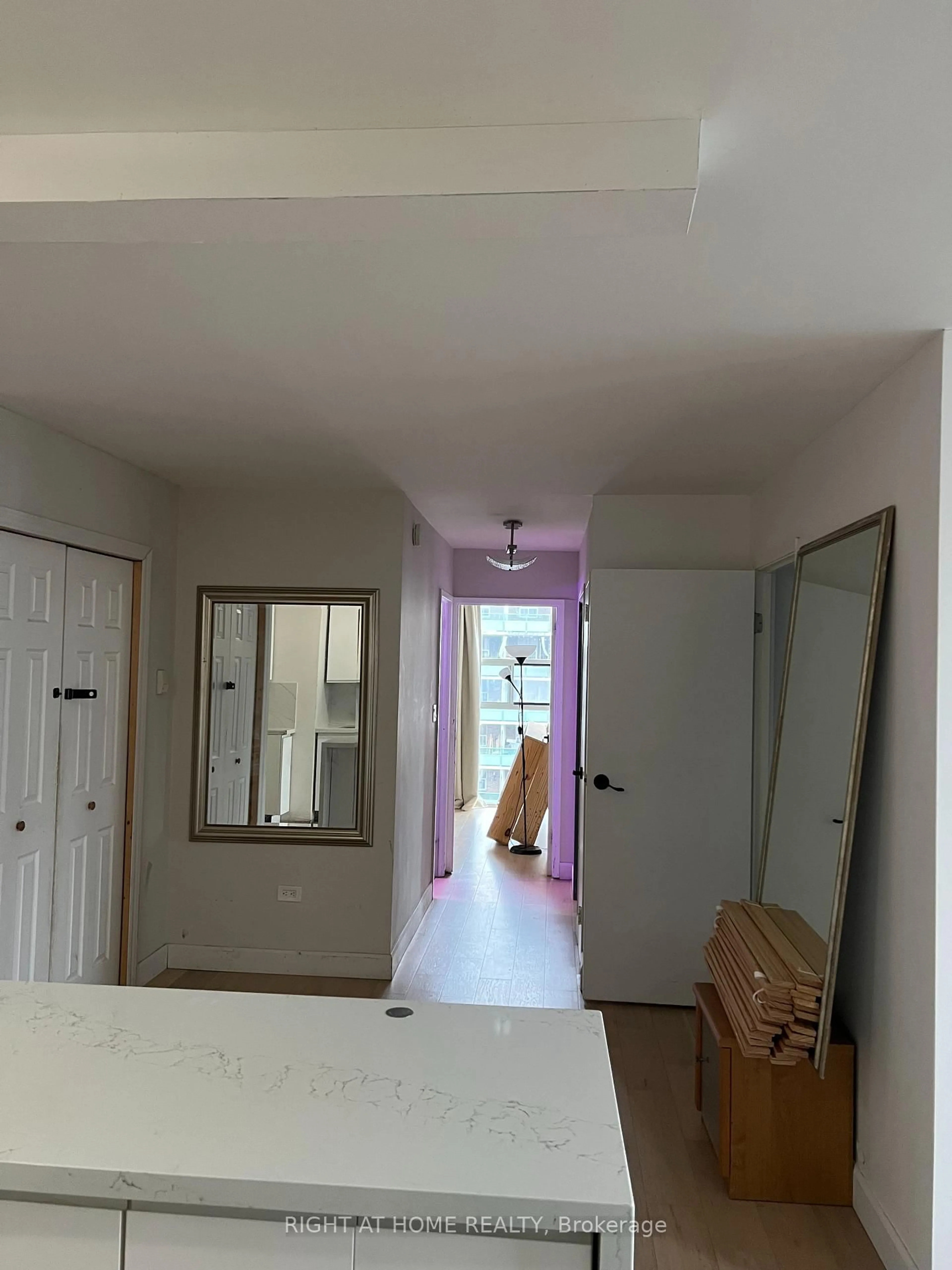 A pic of a room for 40 Homewood Ave #2201, Toronto Ontario M4Y 2K2