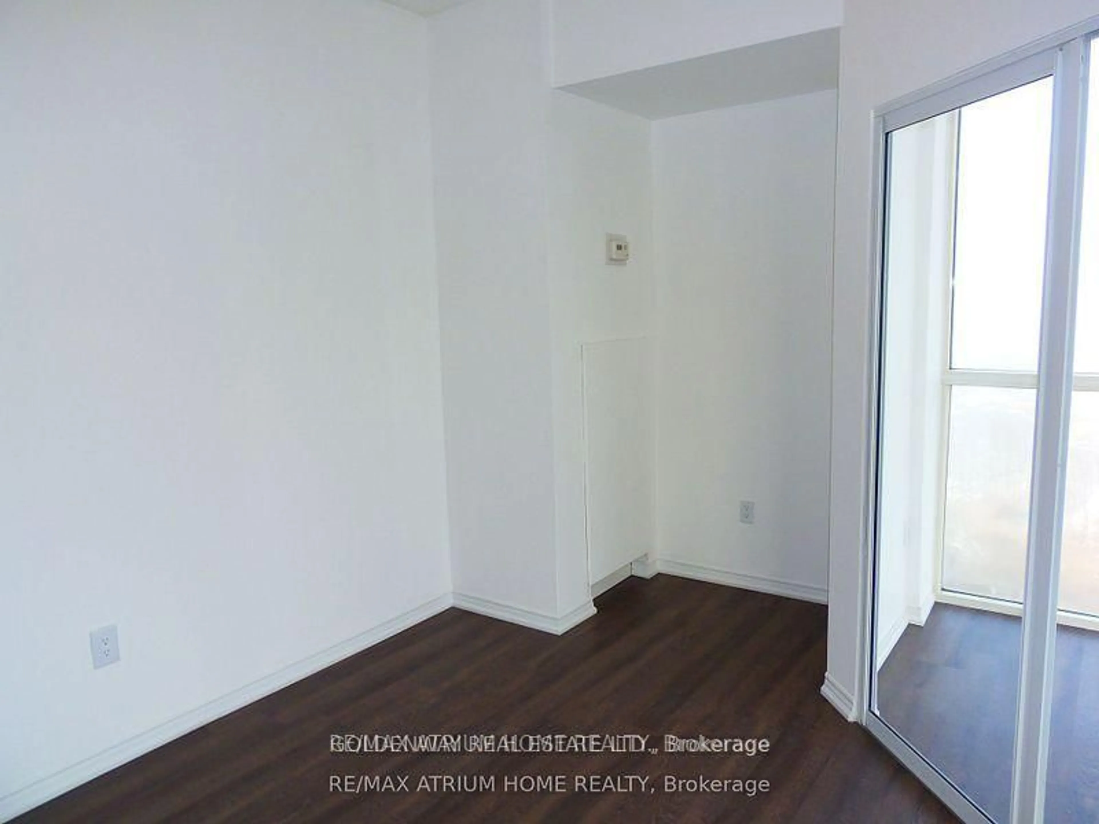 A pic of a room for 7 Concorde Pl #2901, Toronto Ontario M3C 3N4