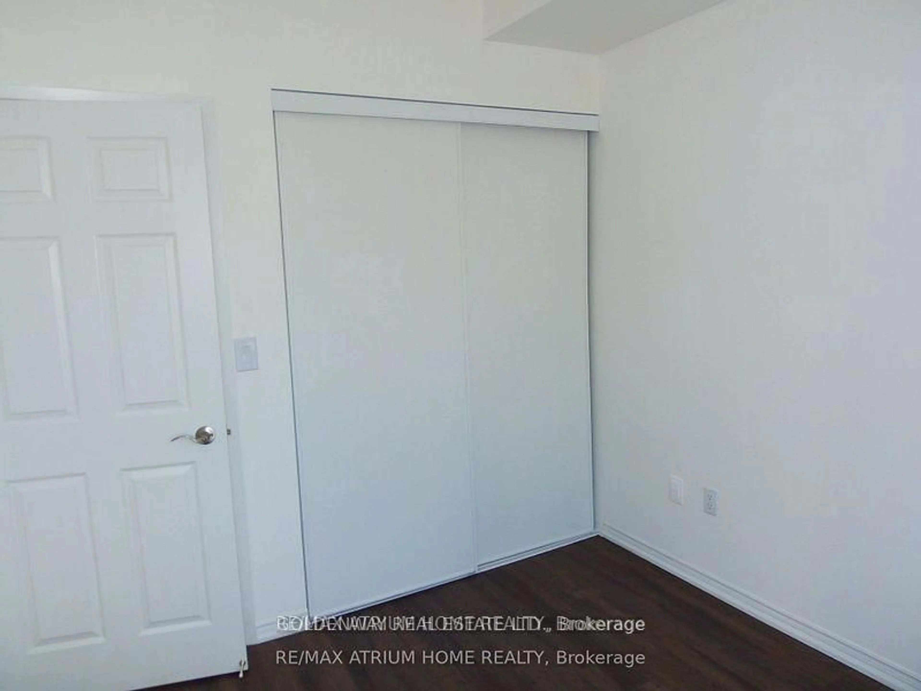 A pic of a room for 7 Concorde Pl #2901, Toronto Ontario M3C 3N4