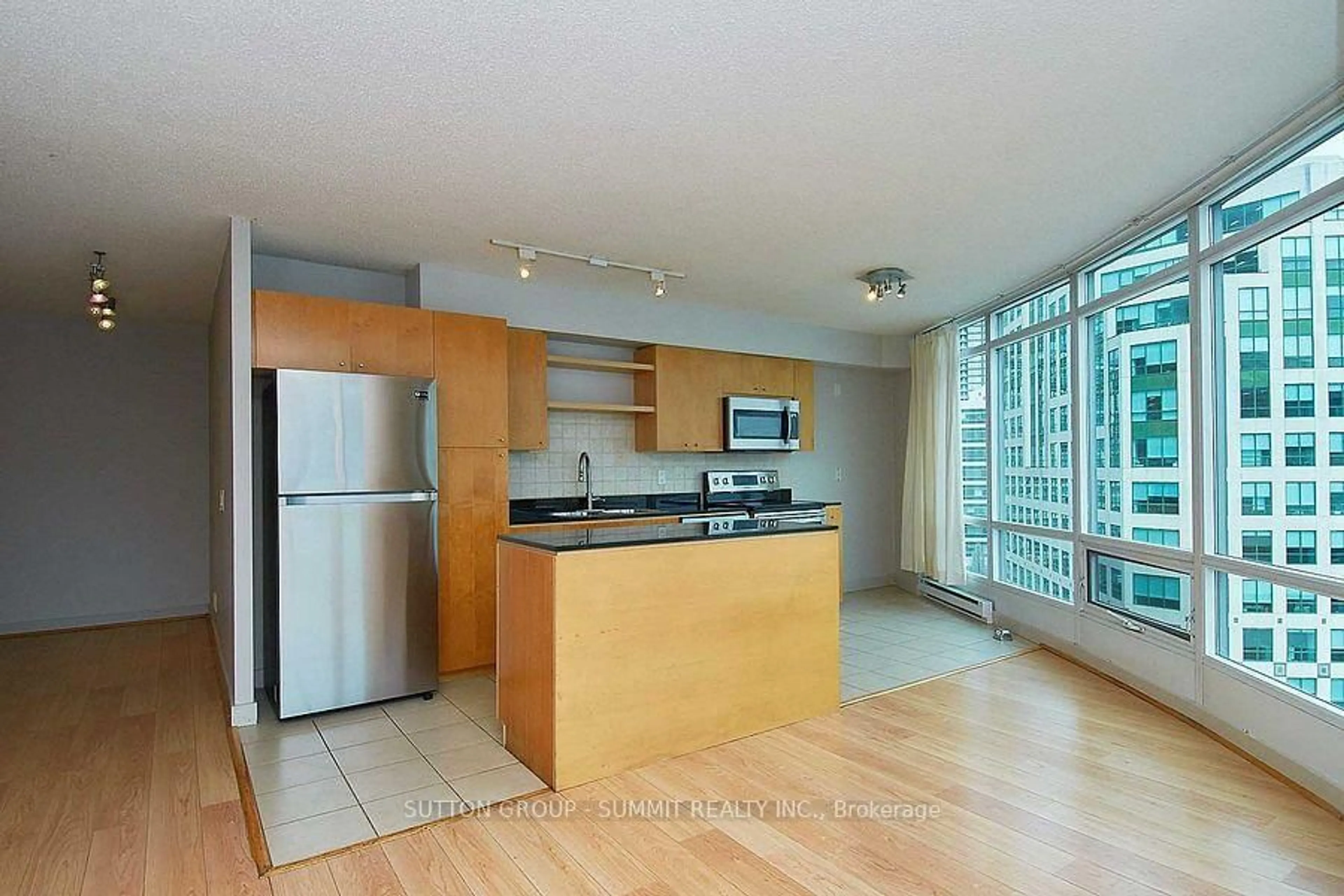 Standard kitchen, unknown for 361 FRONT St #1003, Toronto Ontario M5V 3R5