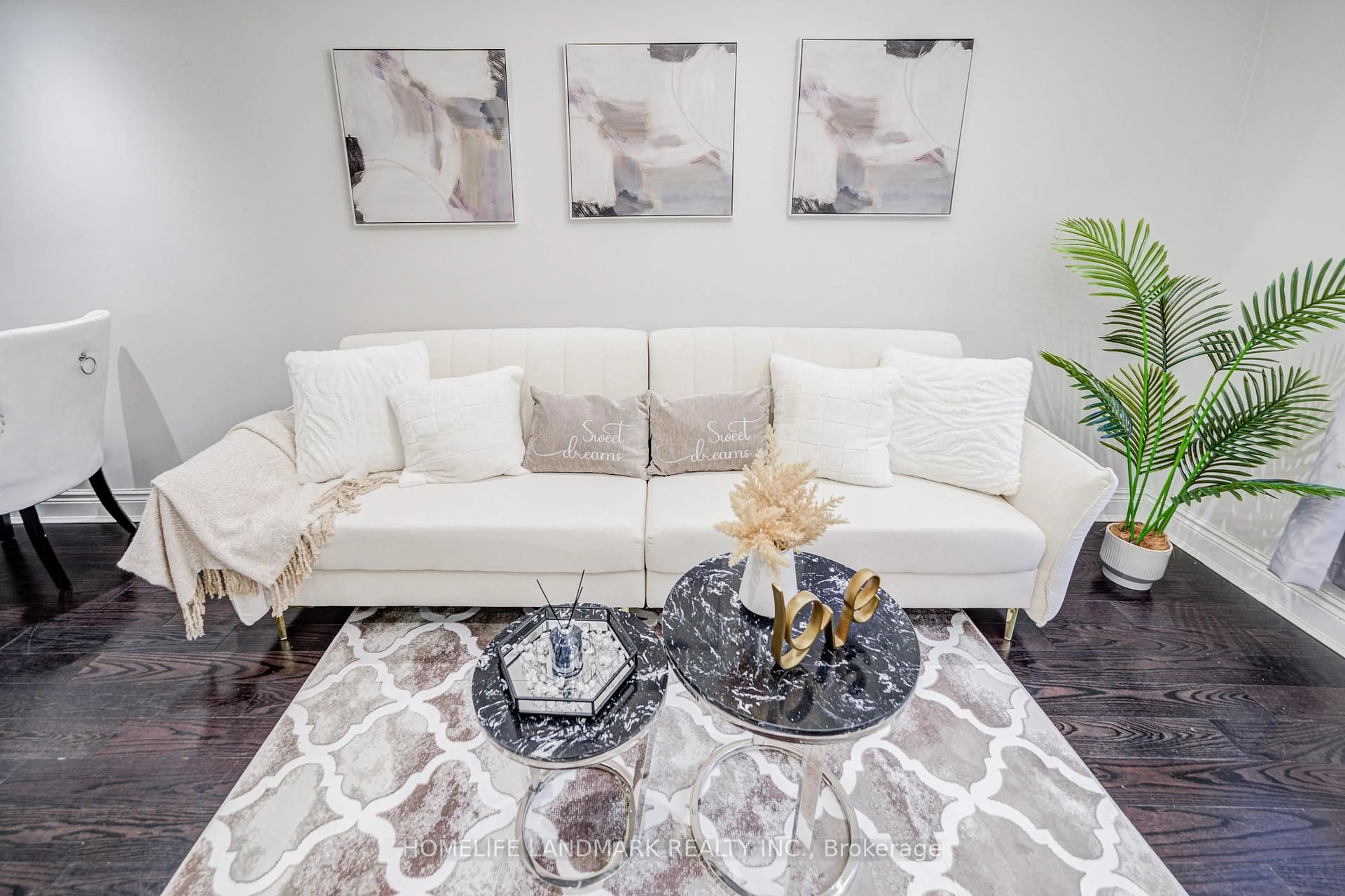 Living room with furniture, unknown for 237 Ontario St, Toronto Ontario M5A 2V6