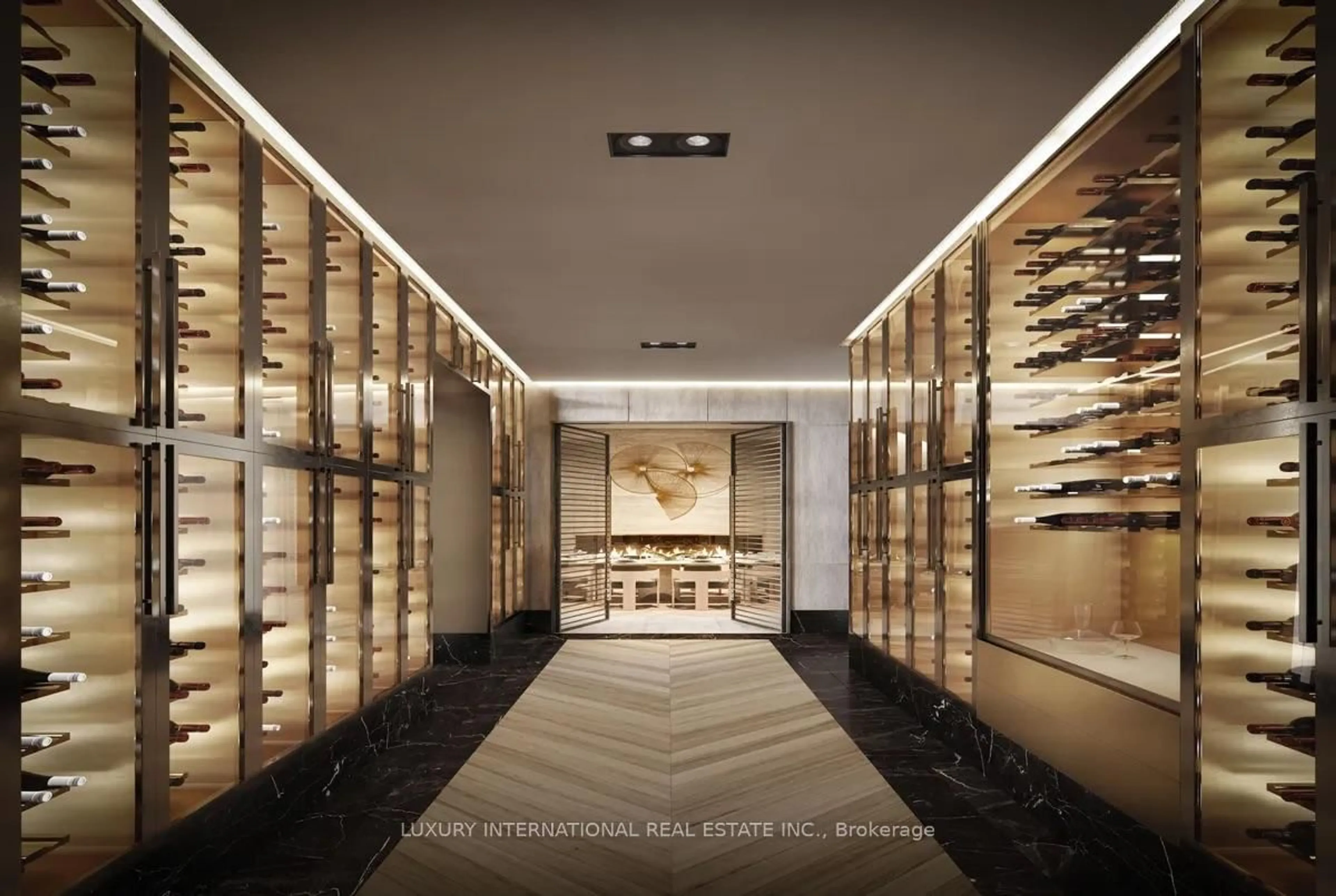 Indoor foyer for 2 Forest Hill Rd #705, Toronto Ontario M4V 2L3