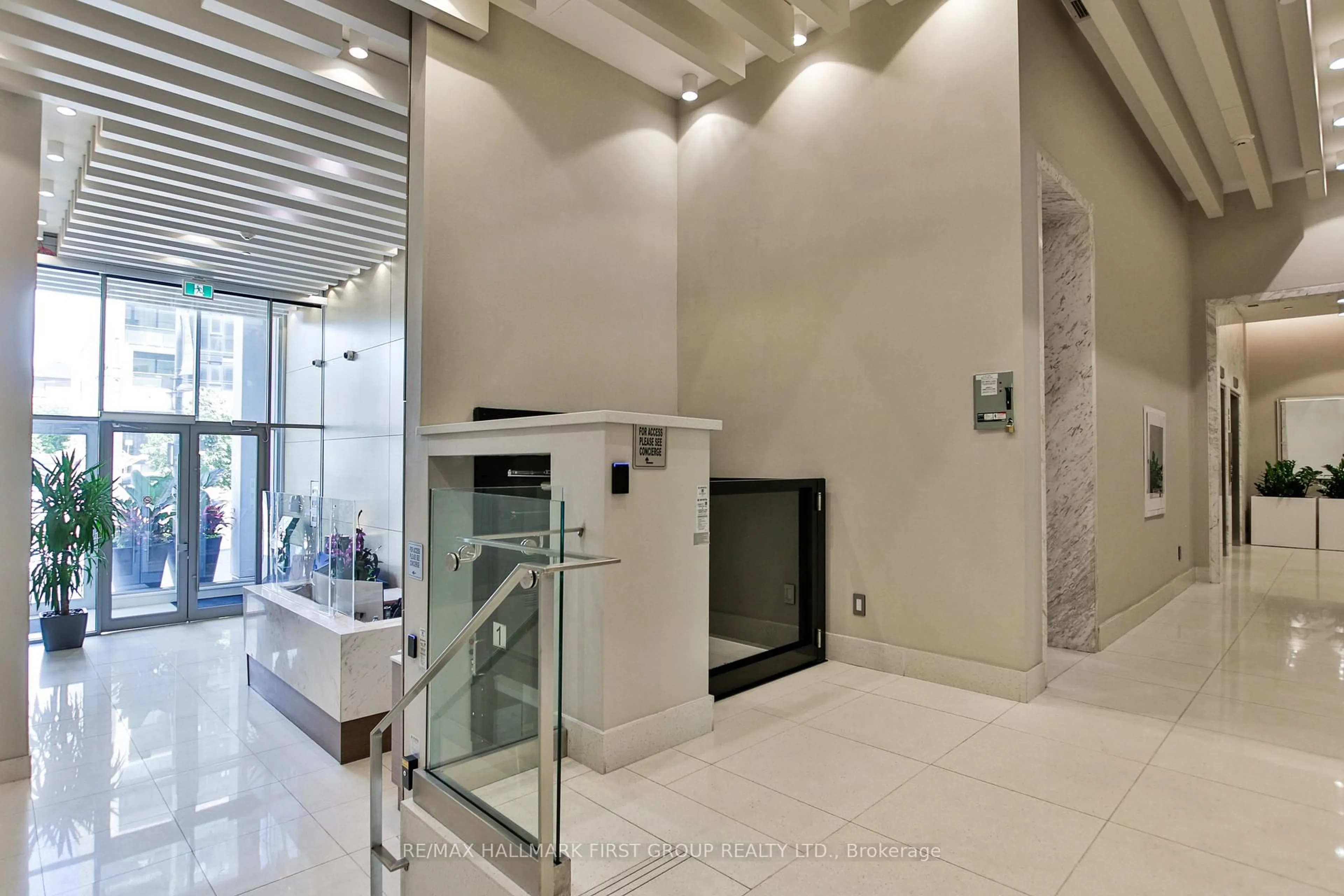 Indoor foyer for 835 St Clair Ave #401, Toronto Ontario M6C 2N5