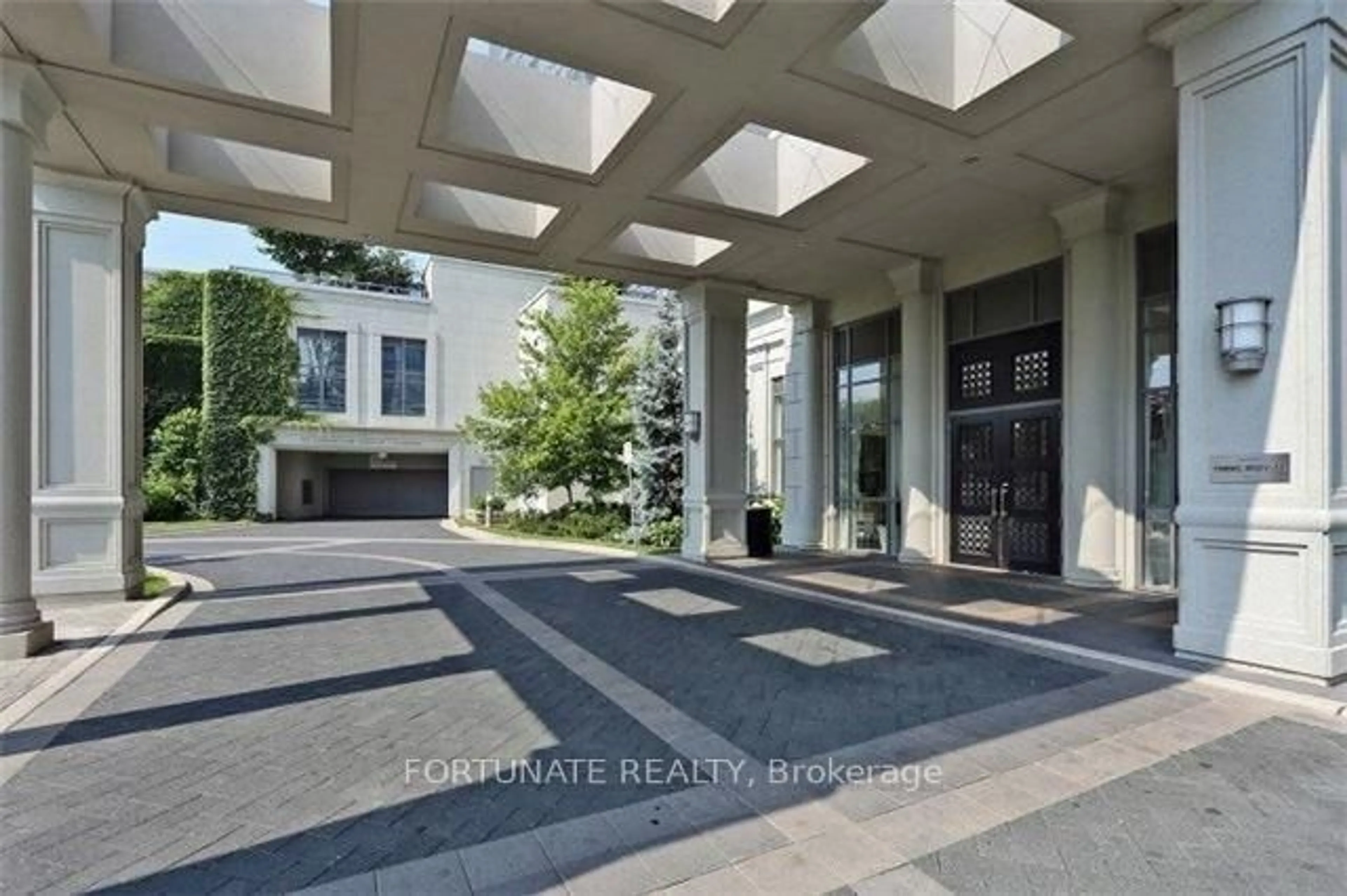 Indoor foyer for 25 Greenview Ave #2120, Toronto Ontario M2M 0A5