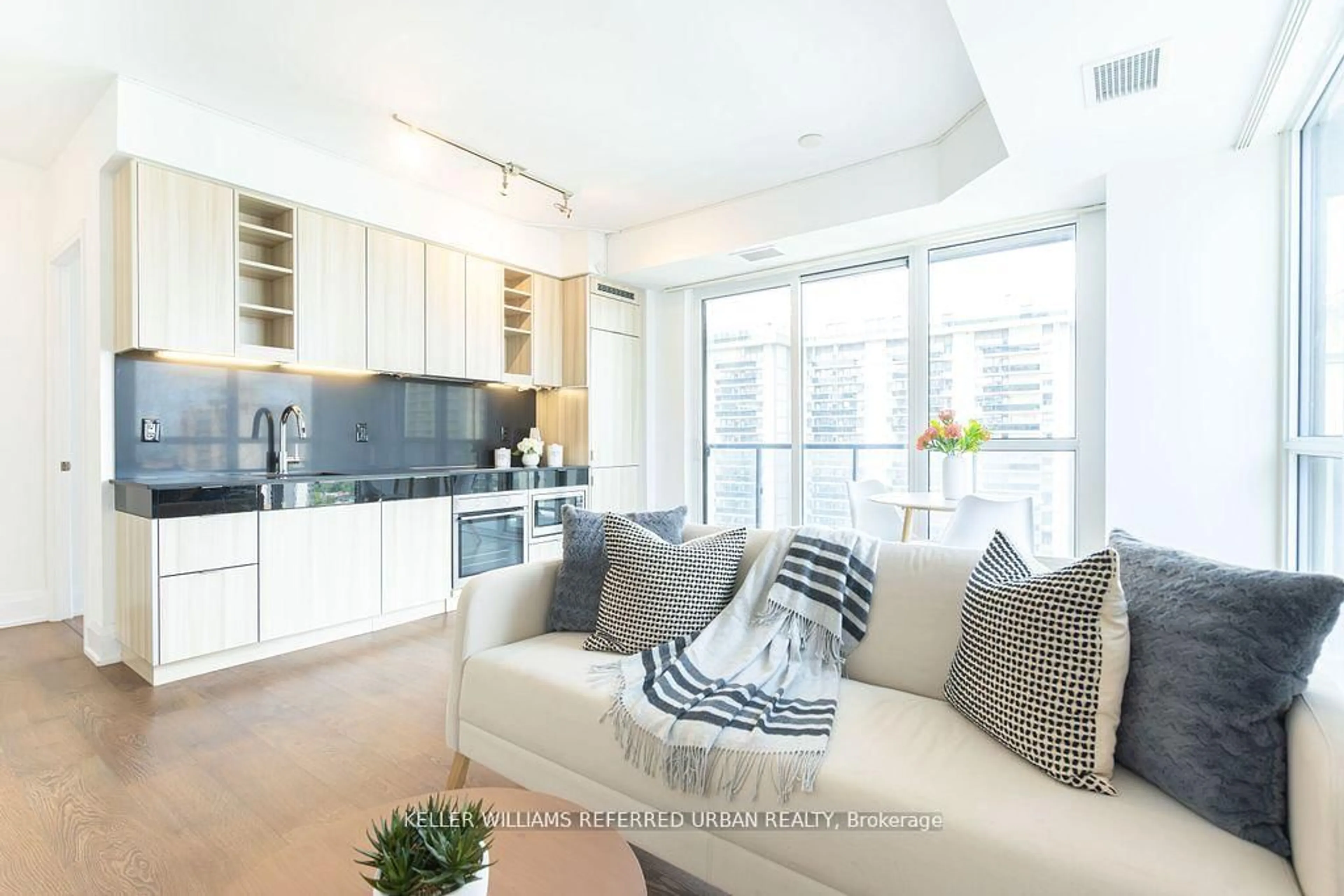 Open concept kitchen, unknown for 101 Erskine Ave #1802, Toronto Ontario M4P 1Y5