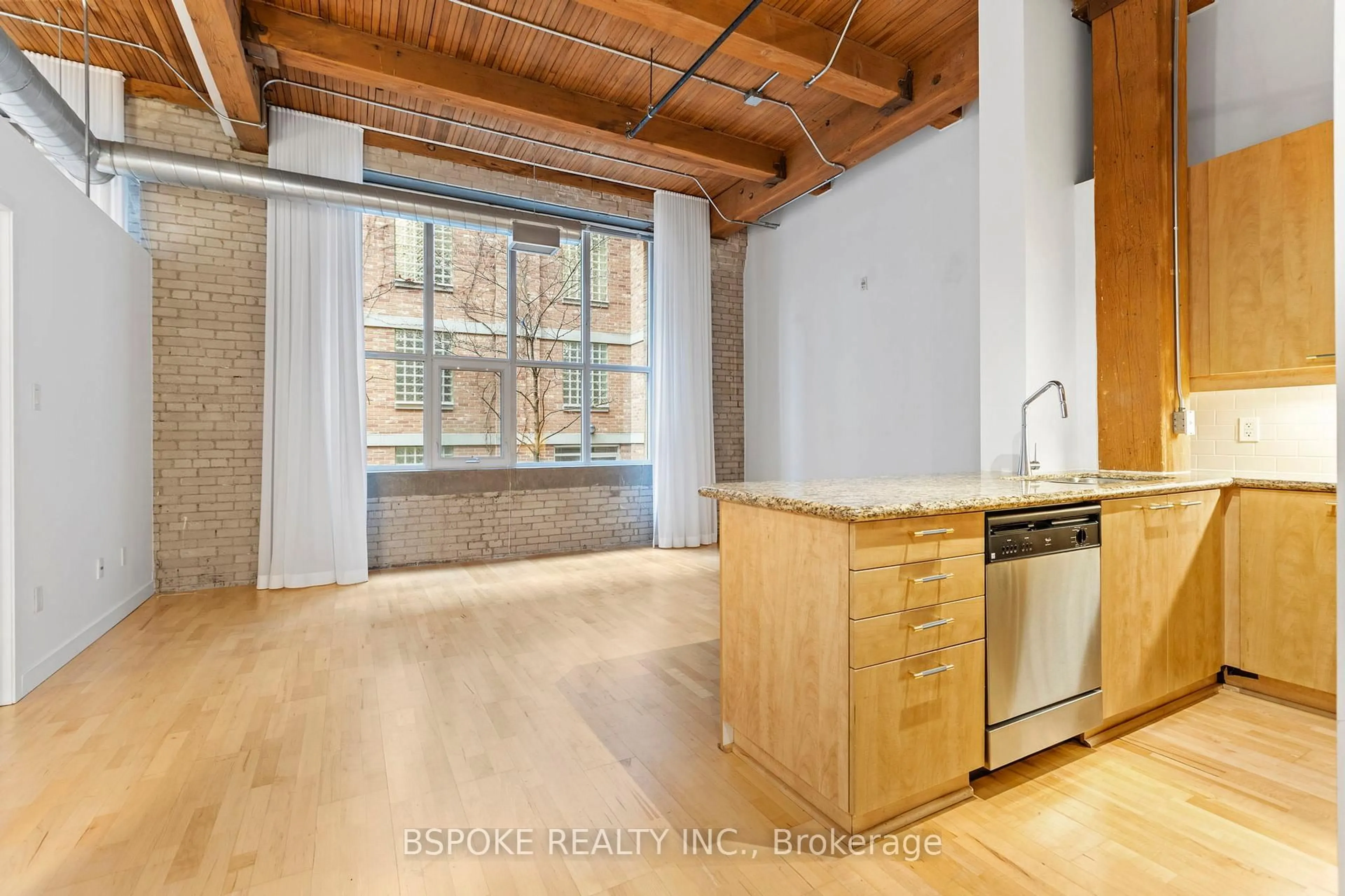 Unknown for 955 Queen St #227, Toronto Ontario M6J 3X5