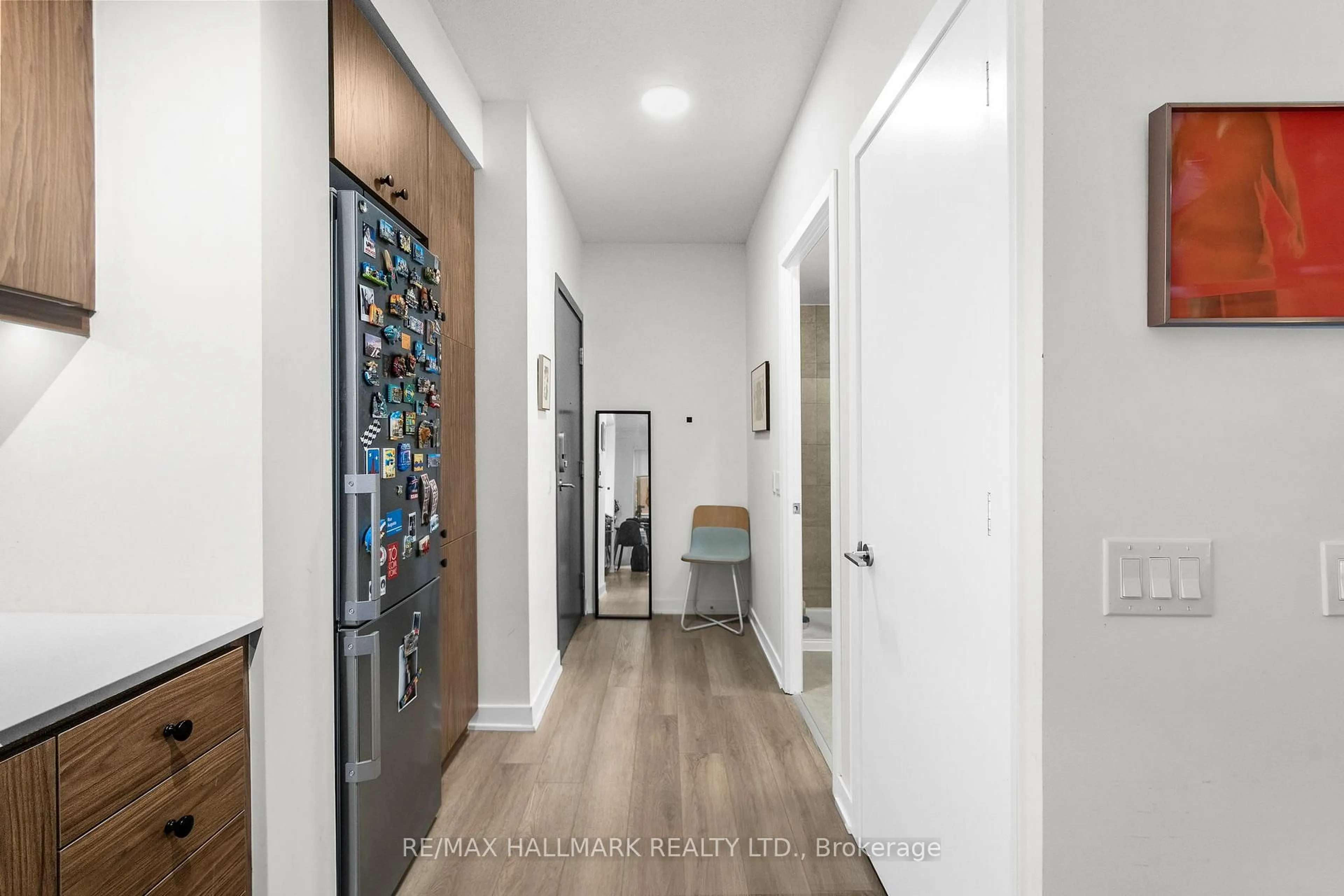 Indoor entryway for 9 Tecumseth St #207, Toronto Ontario M5V 0S5