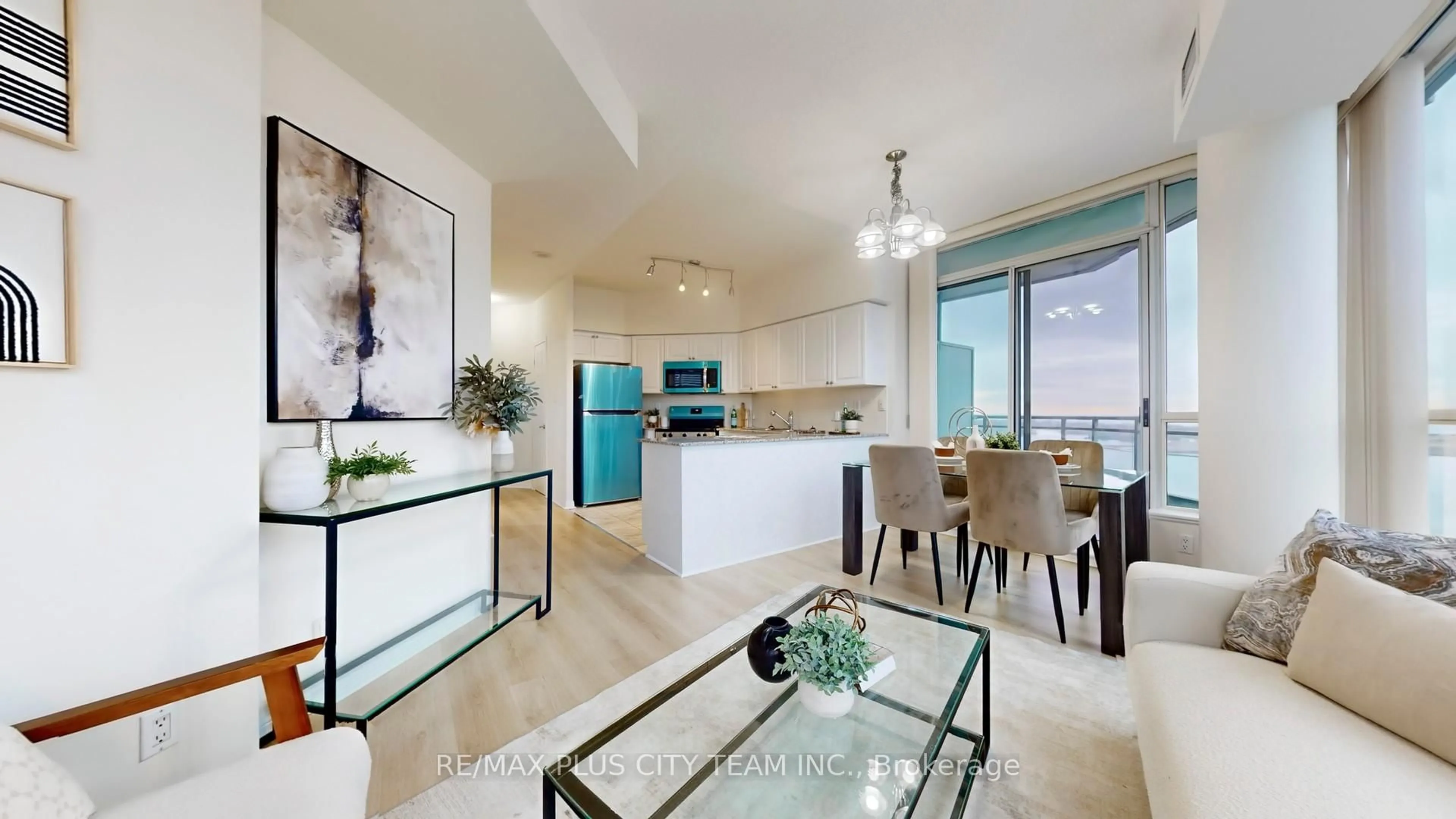 Open concept kitchen, unknown for 230 Queens Quay #2323, Toronto Ontario M5J 2Y7