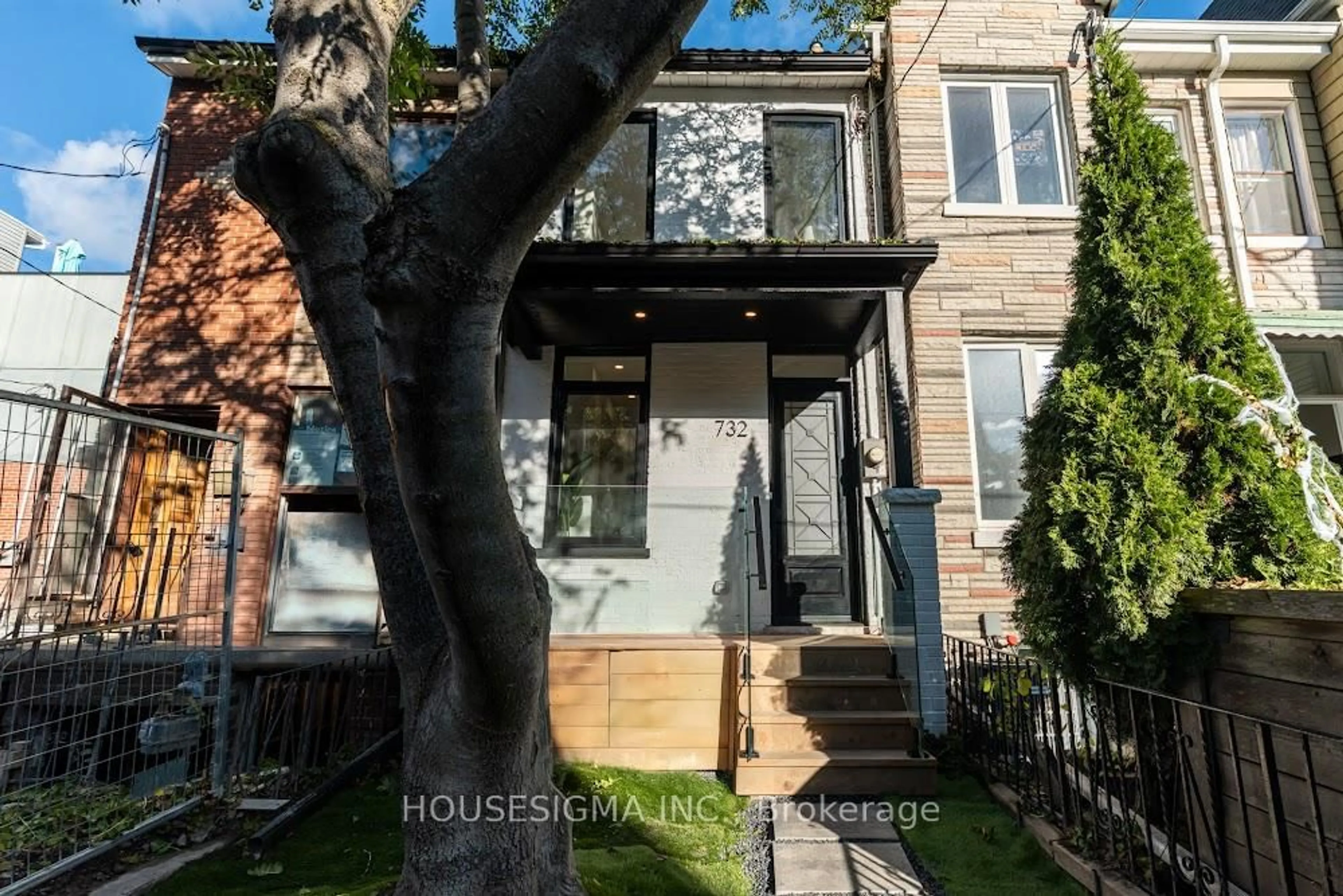 Home with brick exterior material, street for 732 Adelaide St, Toronto Ontario M6J 1B1