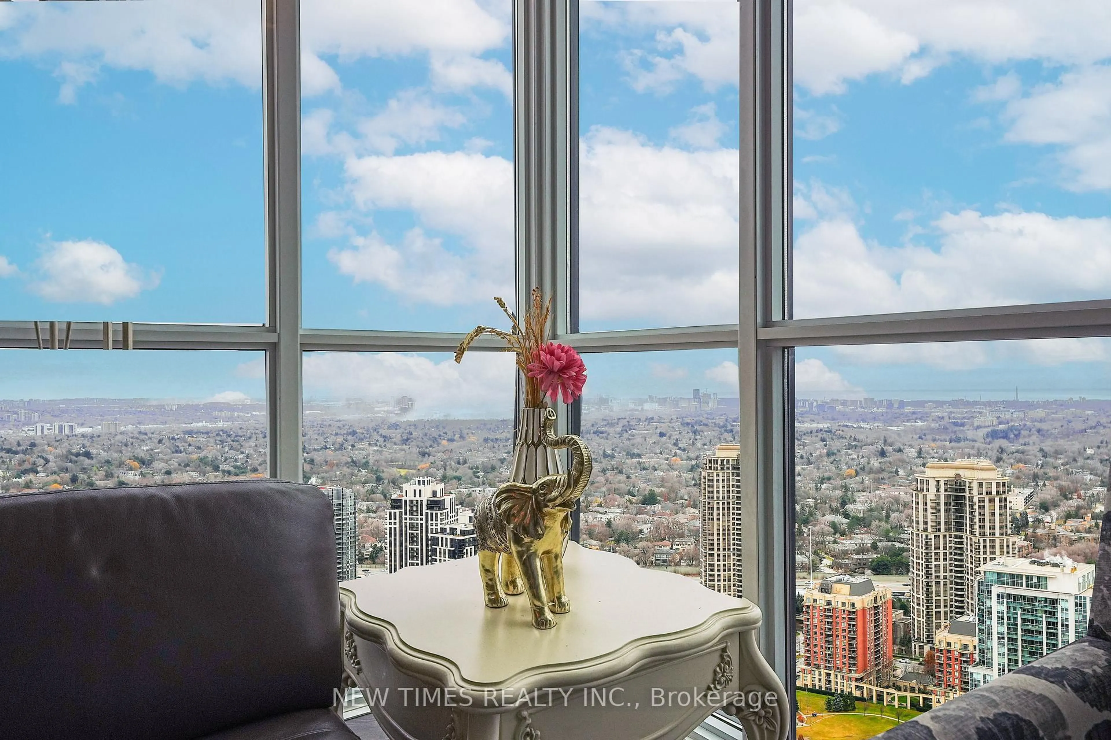 Unknown for 9 Bogert Ave #4202, Toronto Ontario M2N 0H3