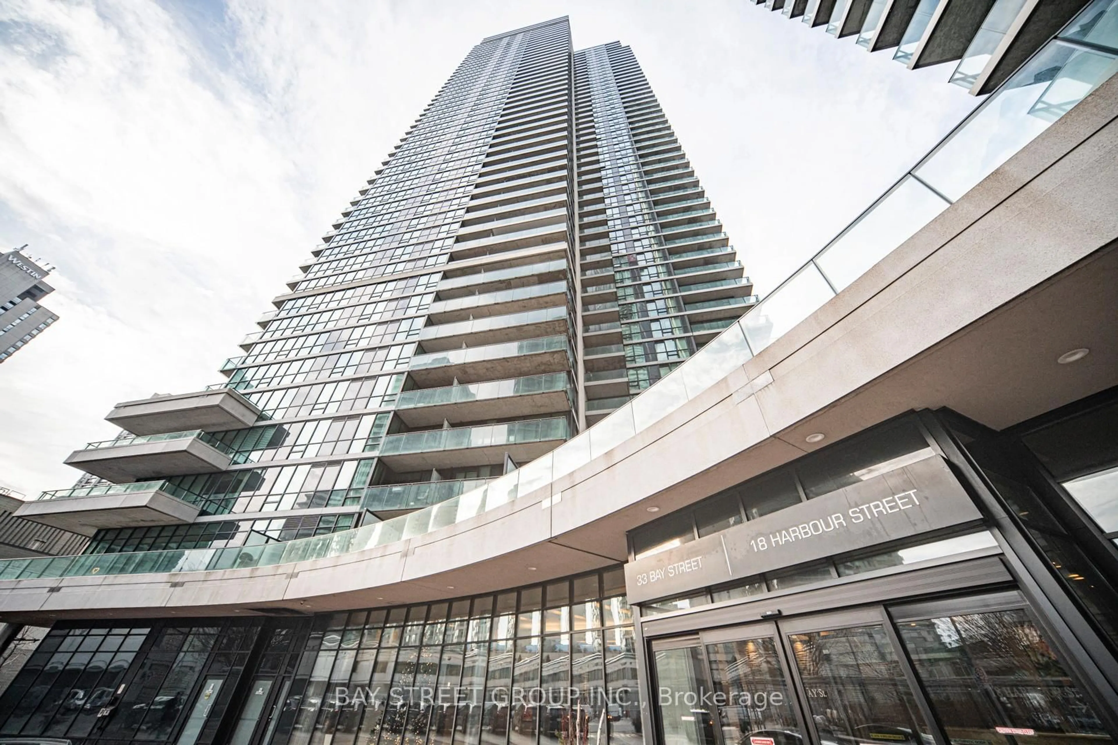 Indoor foyer for 33 Bay St #2704, Toronto Ontario M5J 2Z3