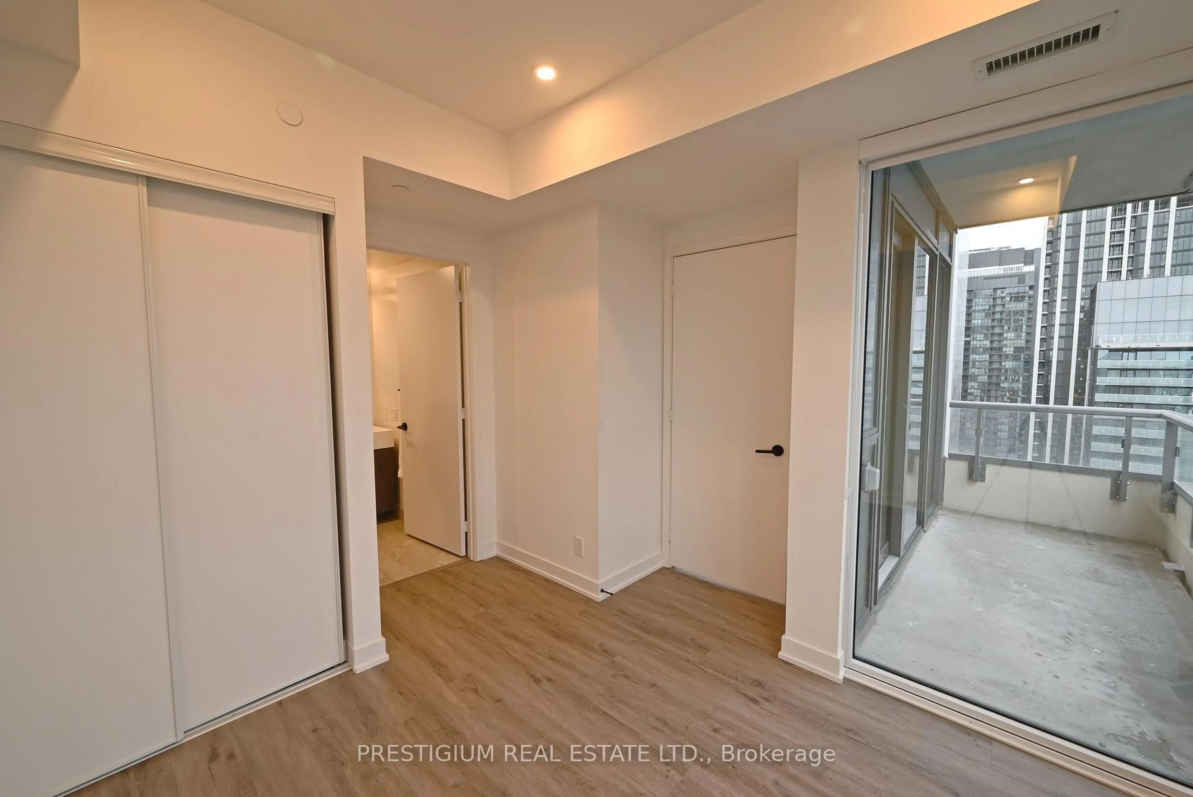 A pic of a room for 108 Peter St #3510, Toronto Ontario M5V 0W2