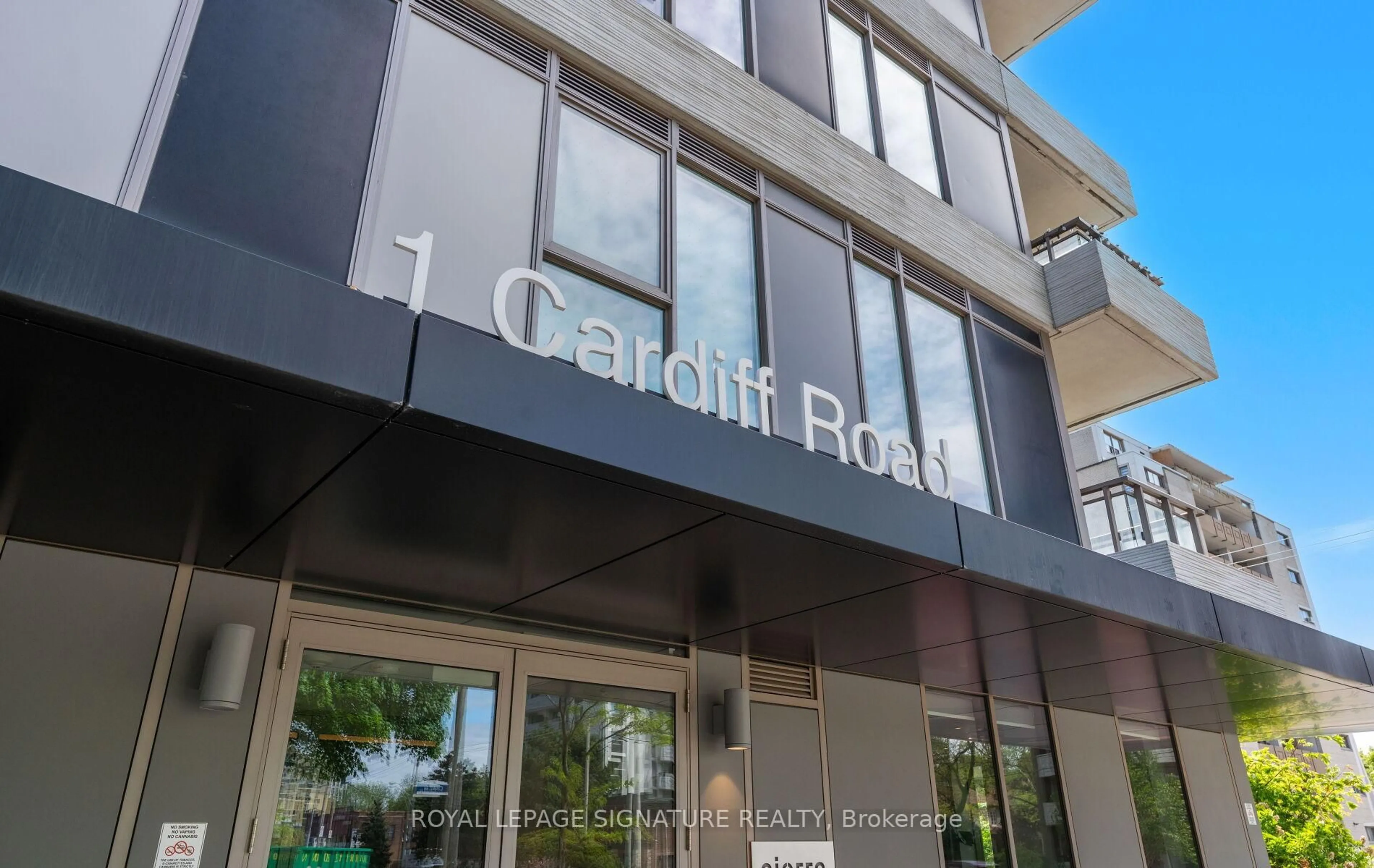 Indoor foyer for 1 Cardiff Rd #408, Toronto Ontario M4P 0G2