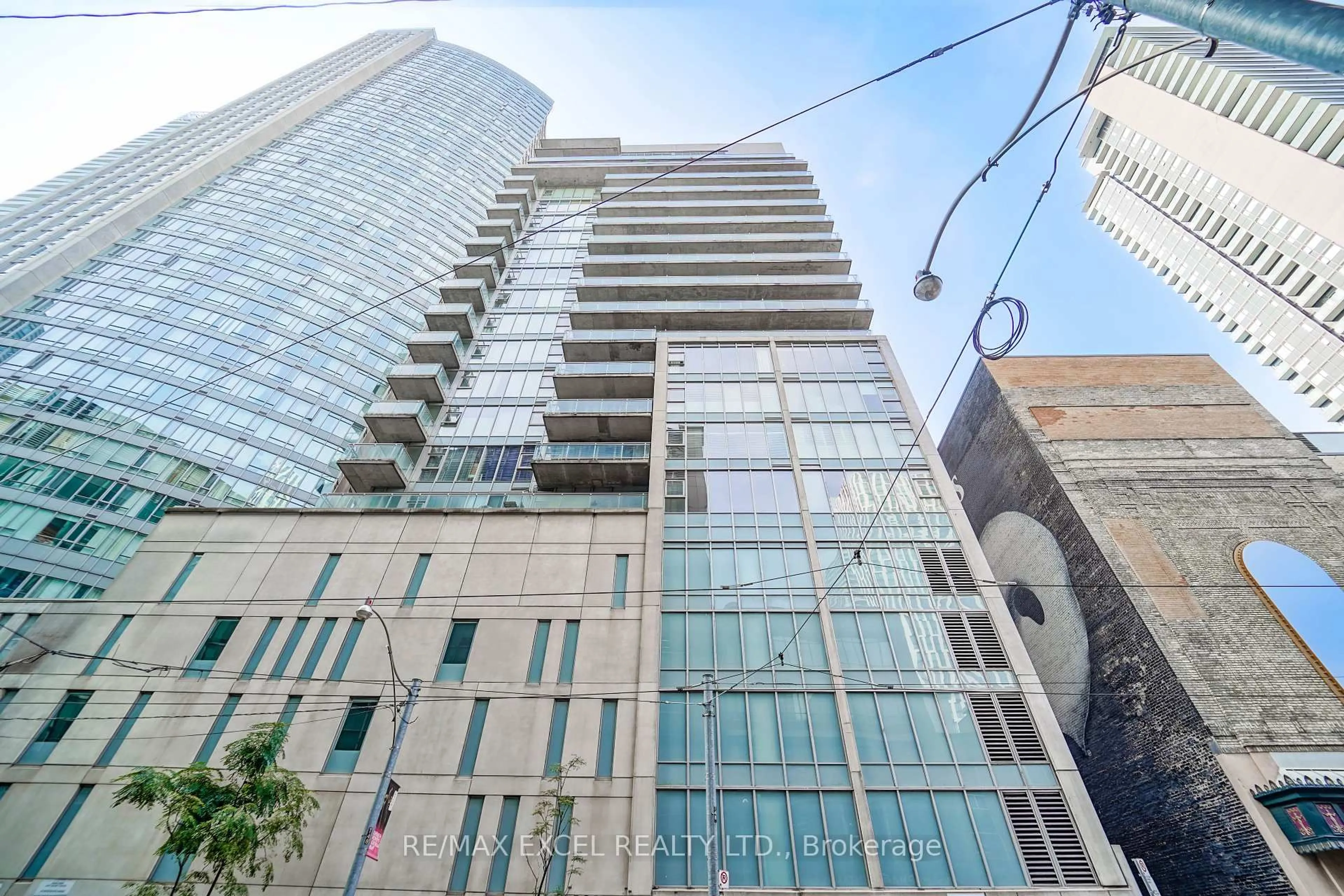 Indoor foyer for 220 Victoria St #1205, Toronto Ontario M5B 2R6