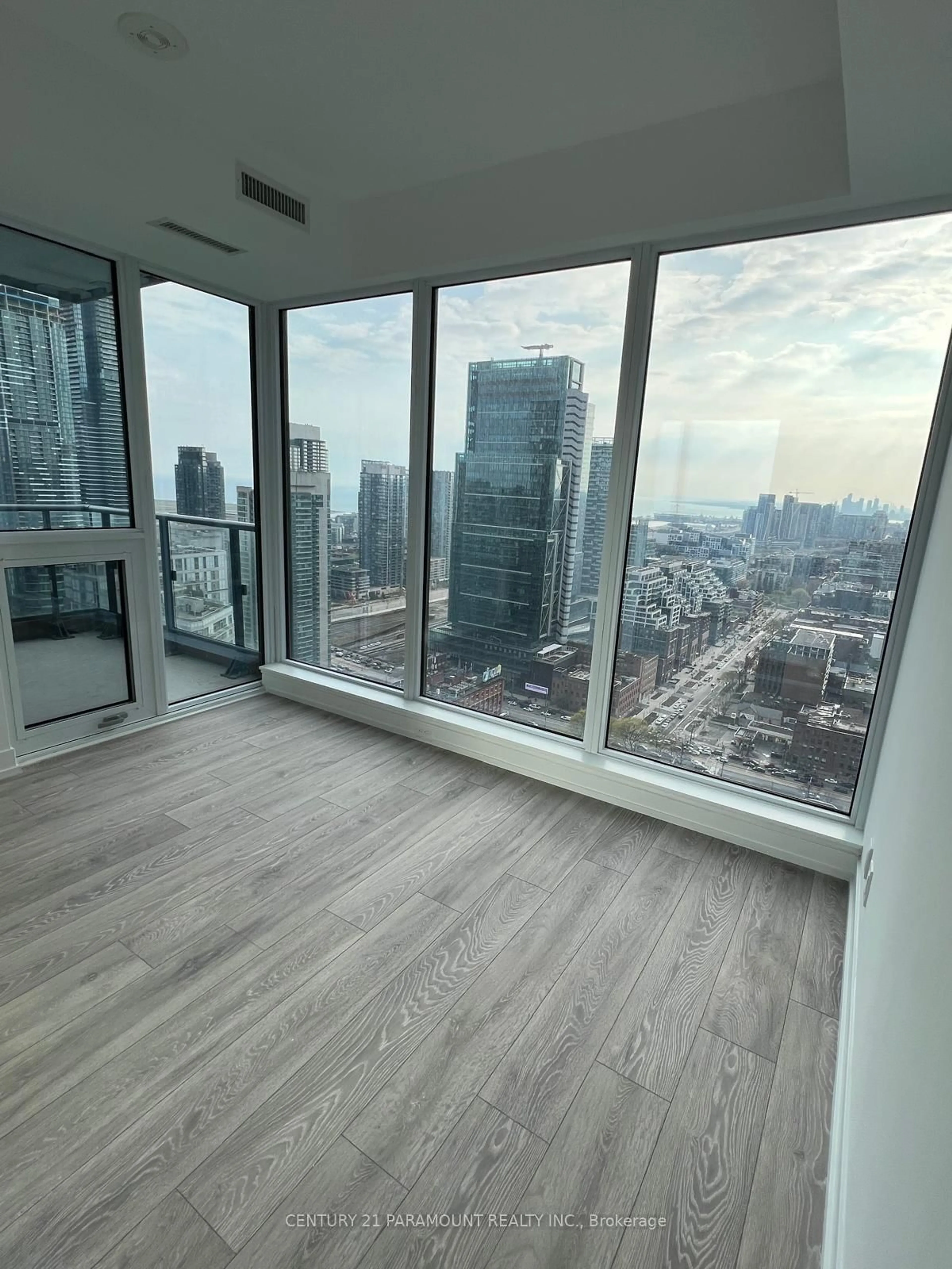 A pic of a room for 55 Mercer St #3902, Toronto Ontario M5V 0W4