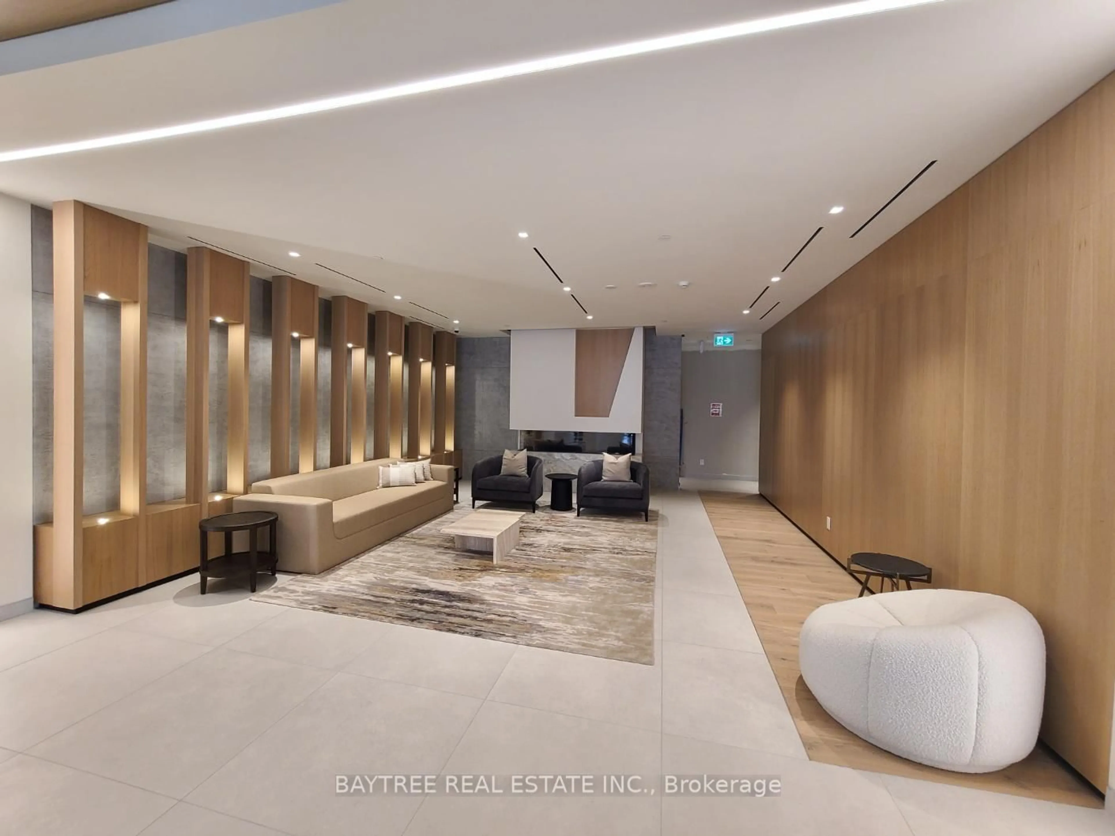 Indoor foyer for 5 Defries St #825, Toronto Ontario M5A 0W7