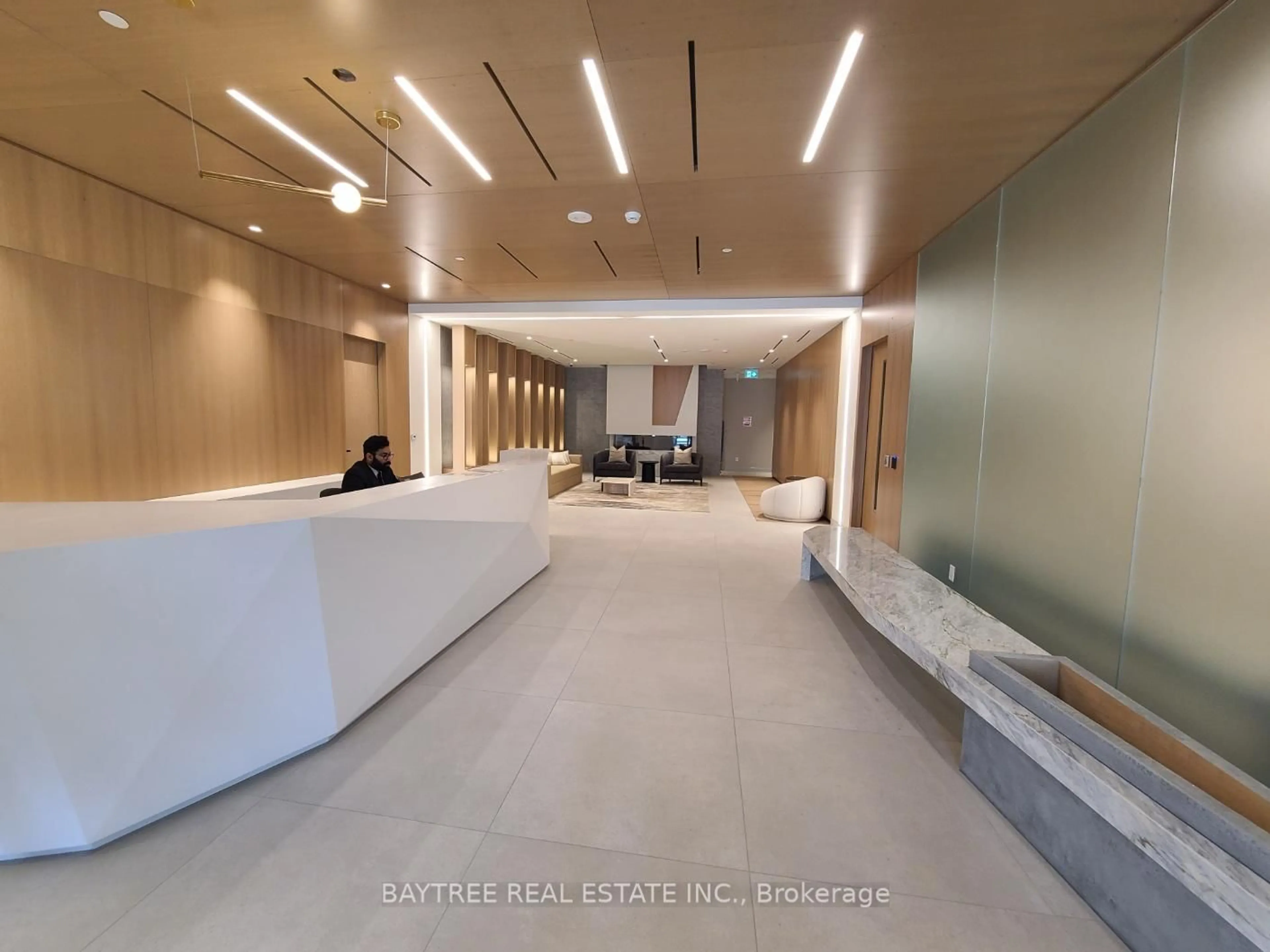 Unknown for 5 Defries St #825, Toronto Ontario M5A 0W7