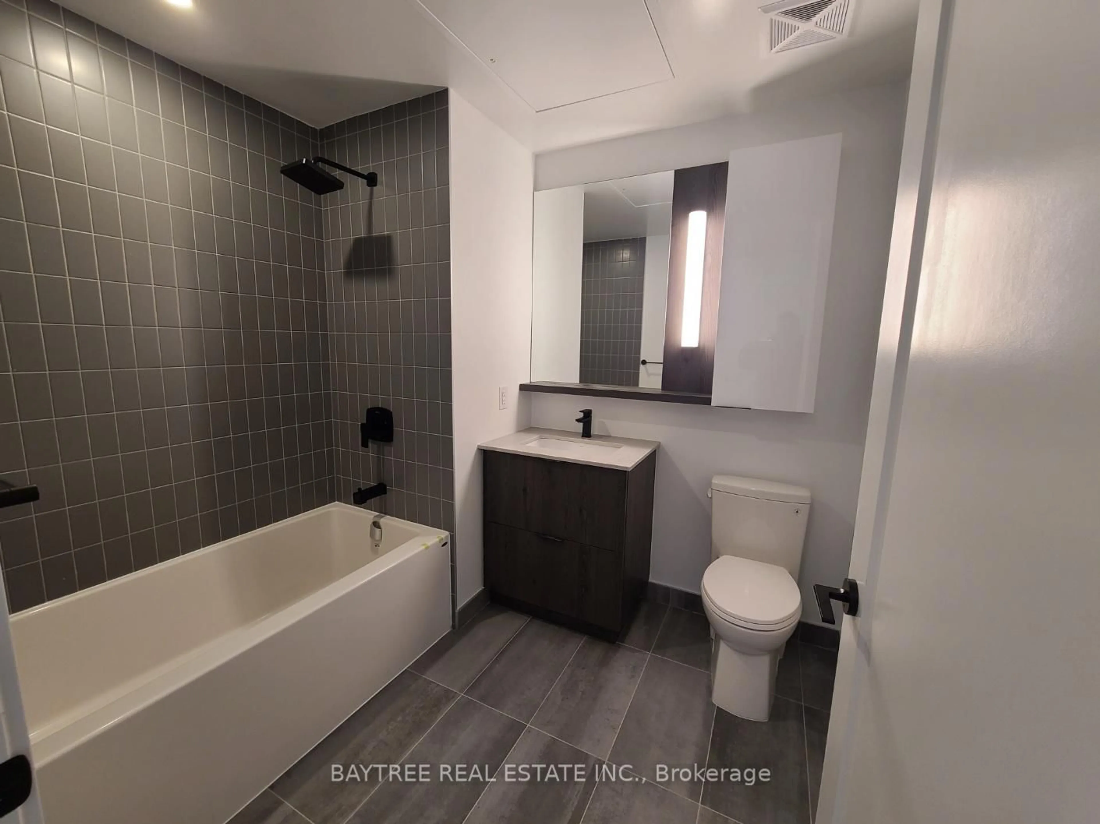 Standard bathroom, ceramic/tile floor for 5 Defries St #825, Toronto Ontario M5A 0W7