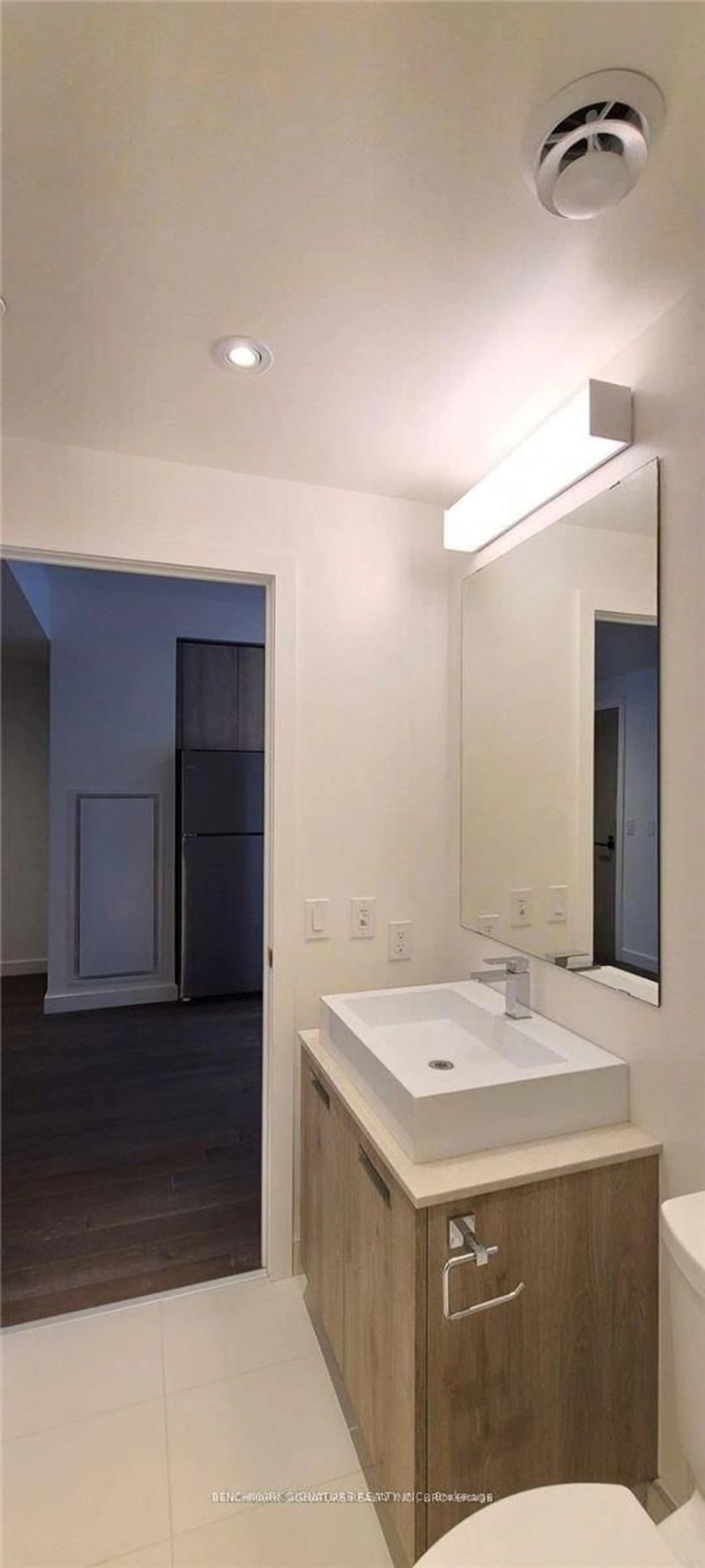 A pic of a room for 2A Church St #615, Toronto Ontario M5E 0E1