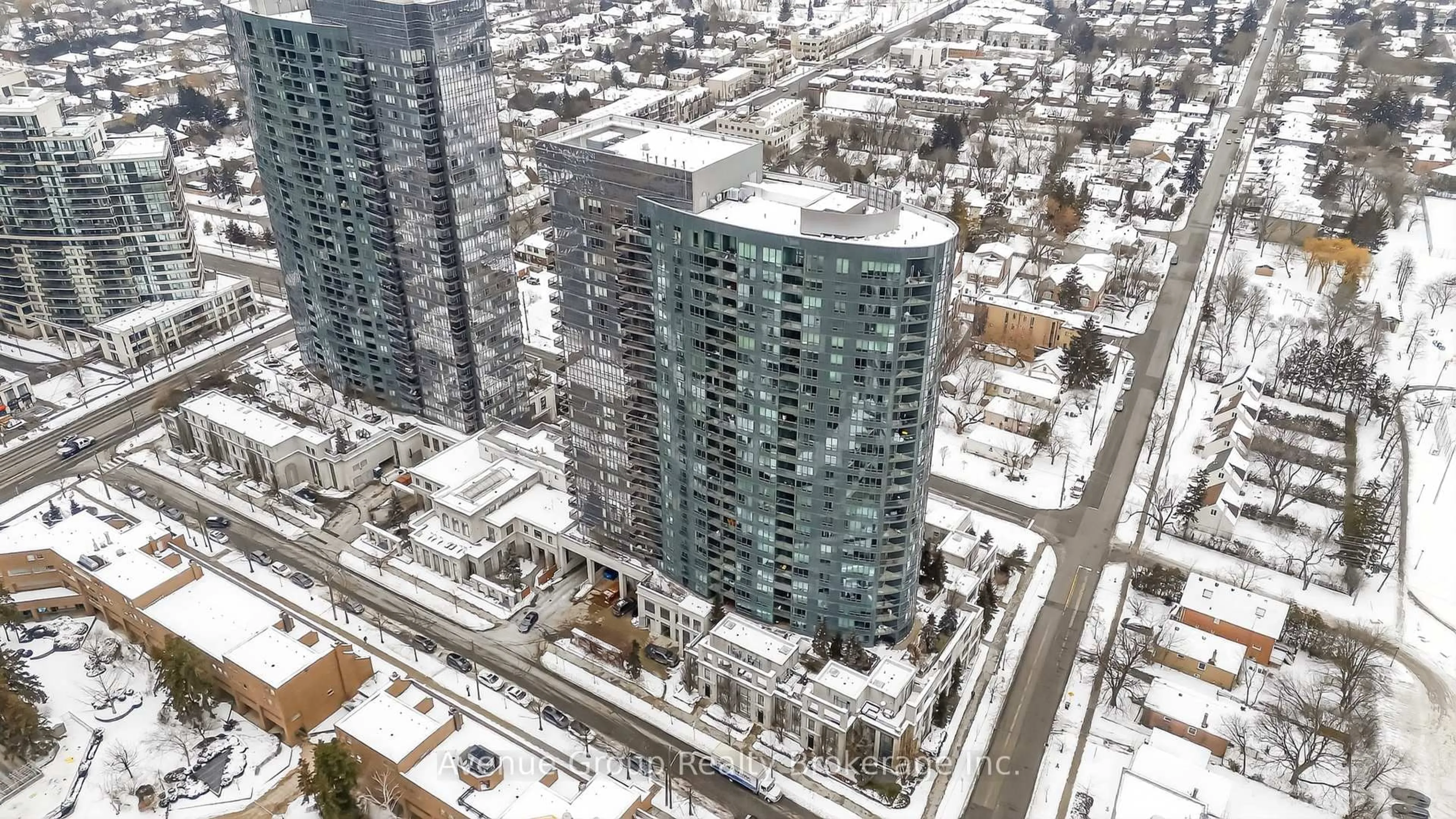 A pic from outside/outdoor area/front of a property/back of a property/a pic from drone, city buildings view from balcony for 25 Greenview Ave #726, Toronto Ontario M2M 0A5