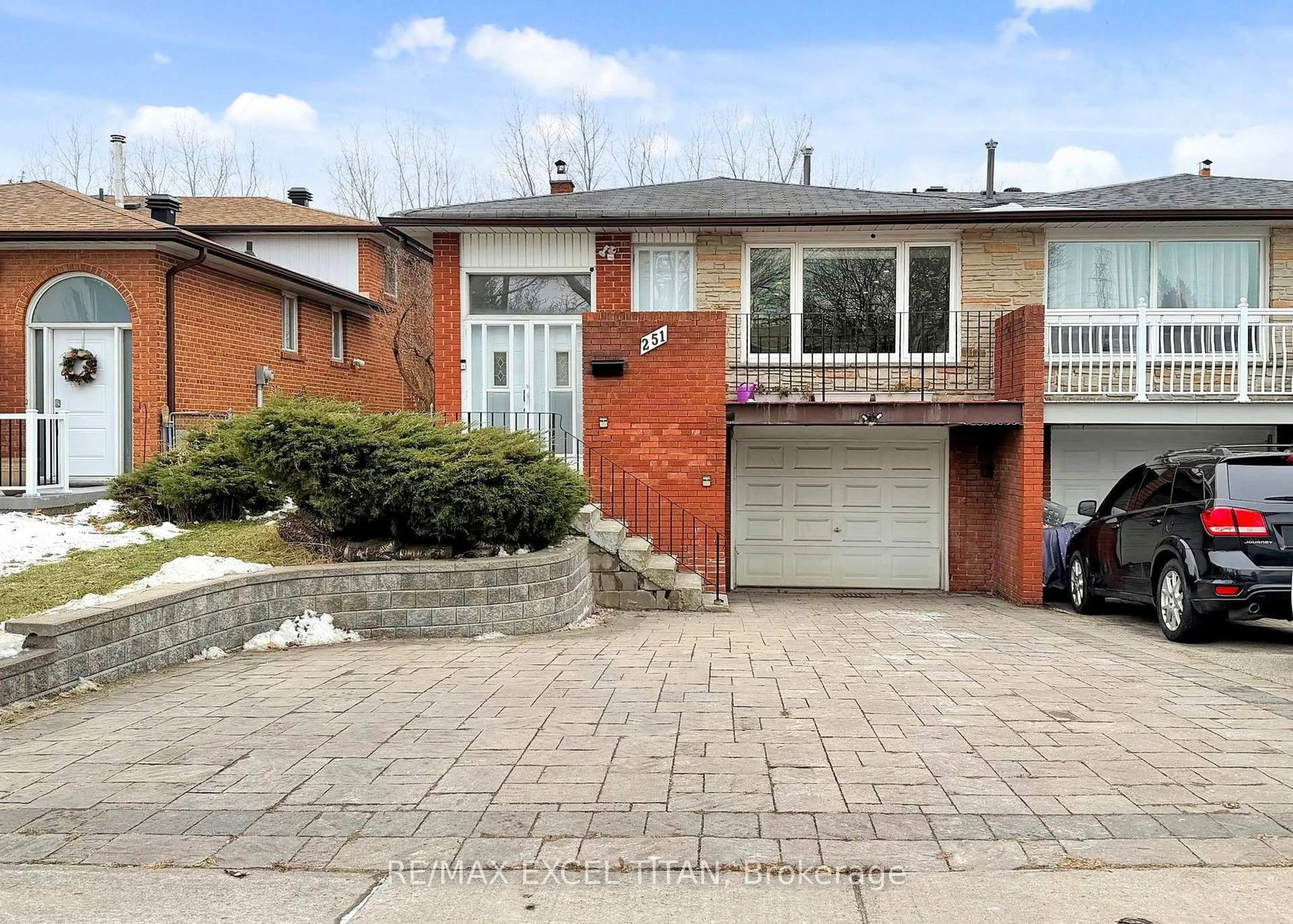 Home with brick exterior material, street for 251 Shawnee Circ, Toronto Ontario M2H 2Y3