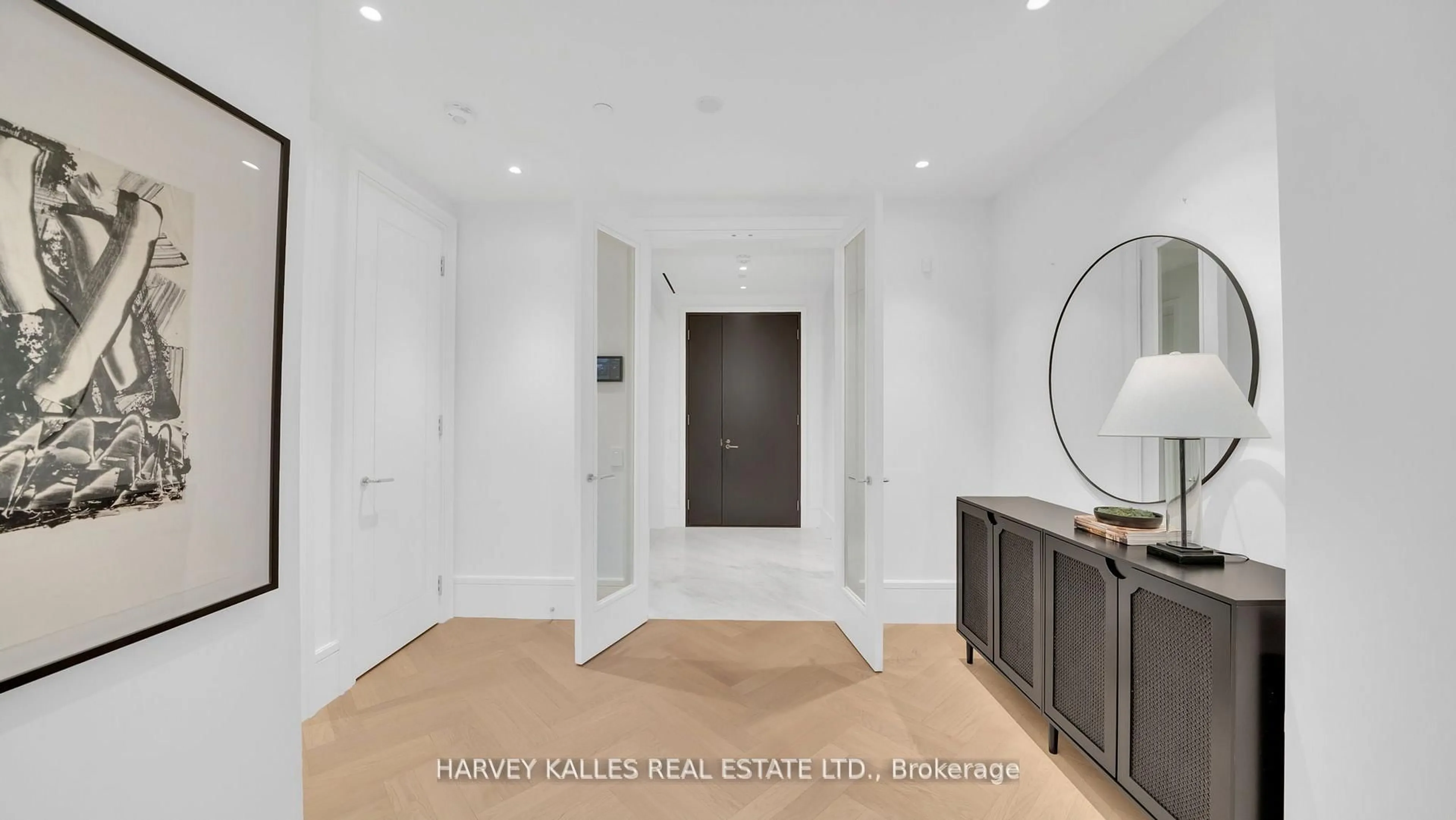 Indoor entryway for 7 Dale Ave #304, Toronto Ontario M4W 1K2