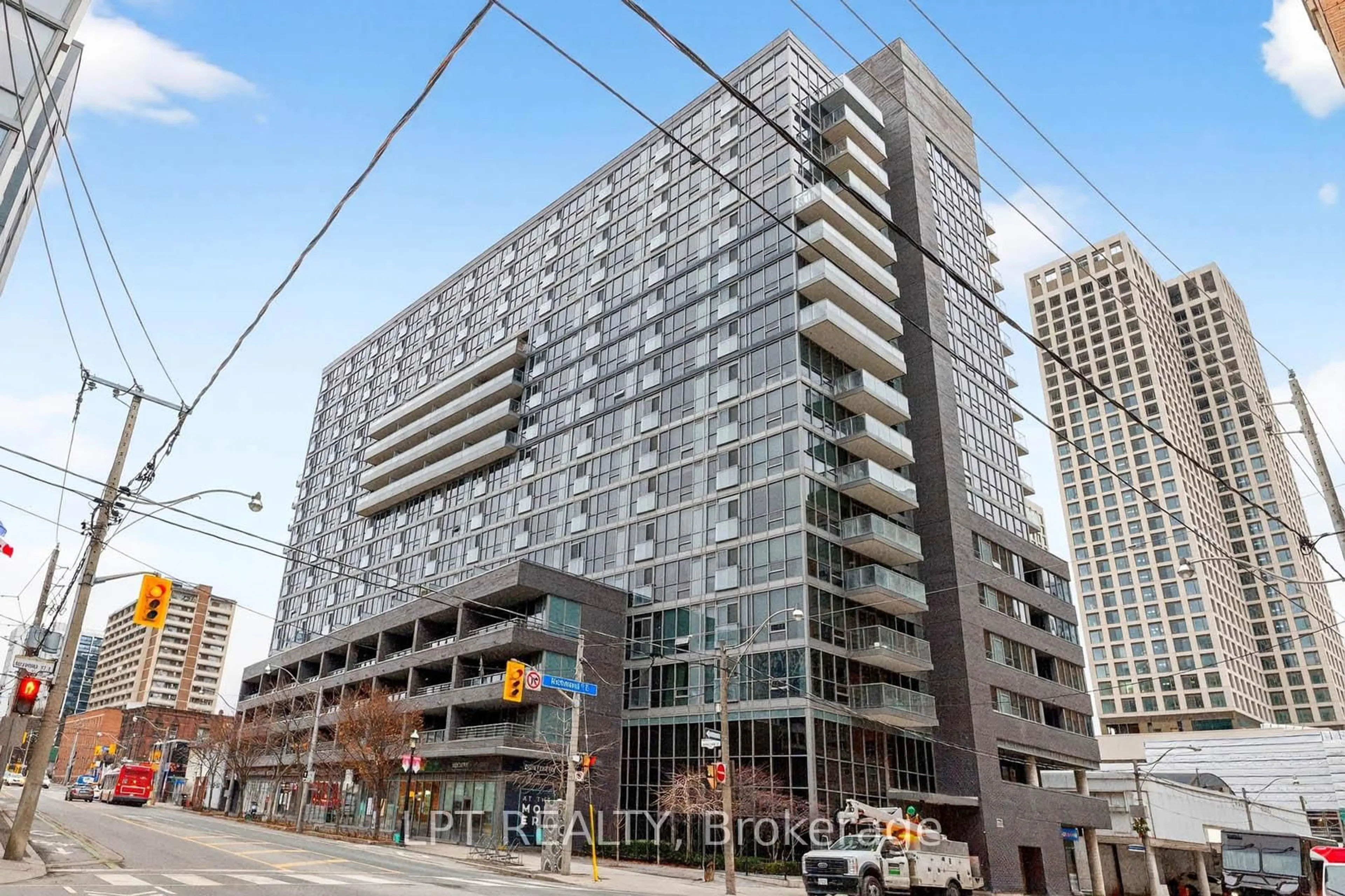 Unknown for 320 Richmond St #306, Toronto Ontario M5A 1P9