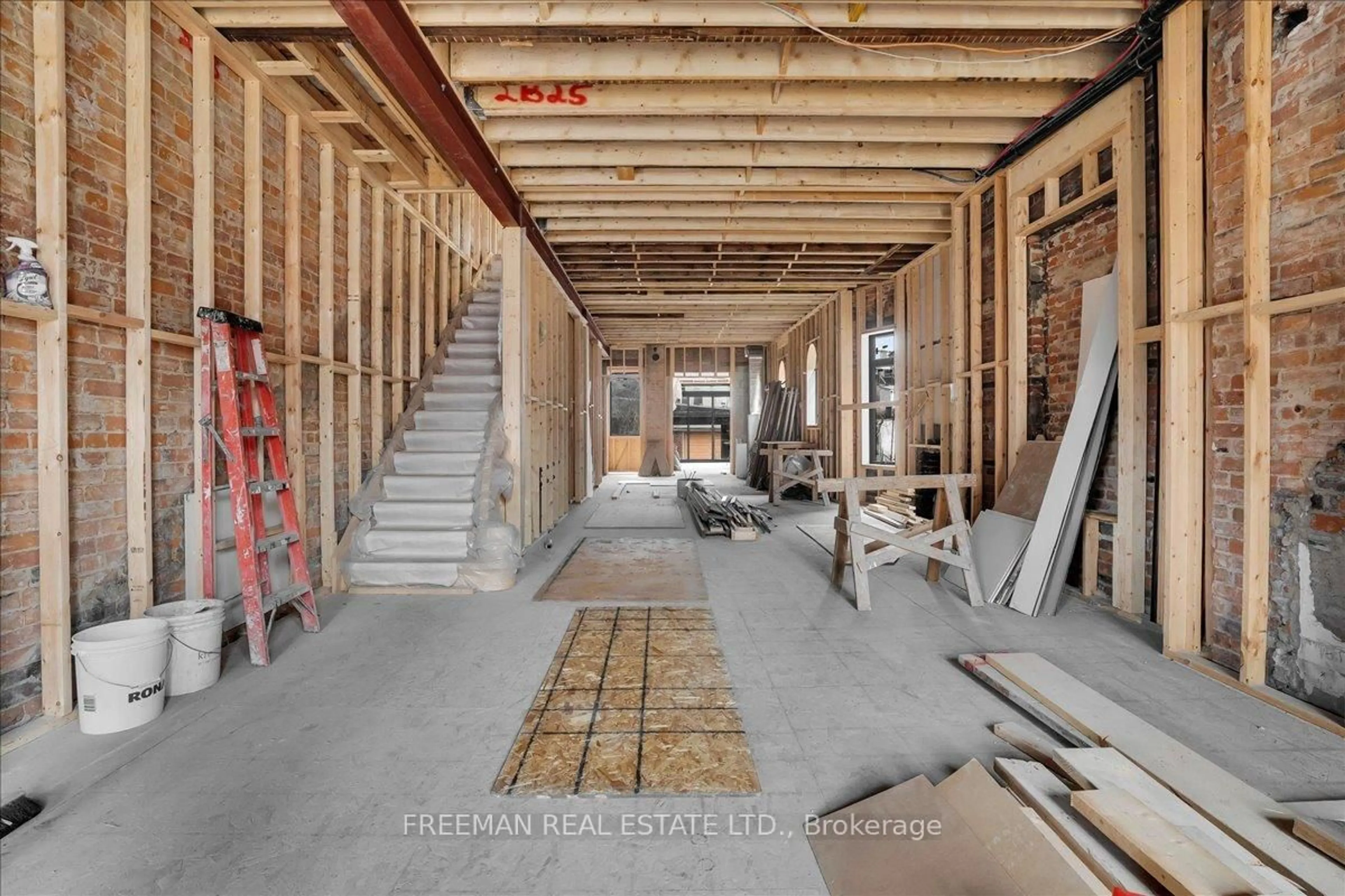 Unknown for 393 Manning Ave, Toronto Ontario M6G 2V6