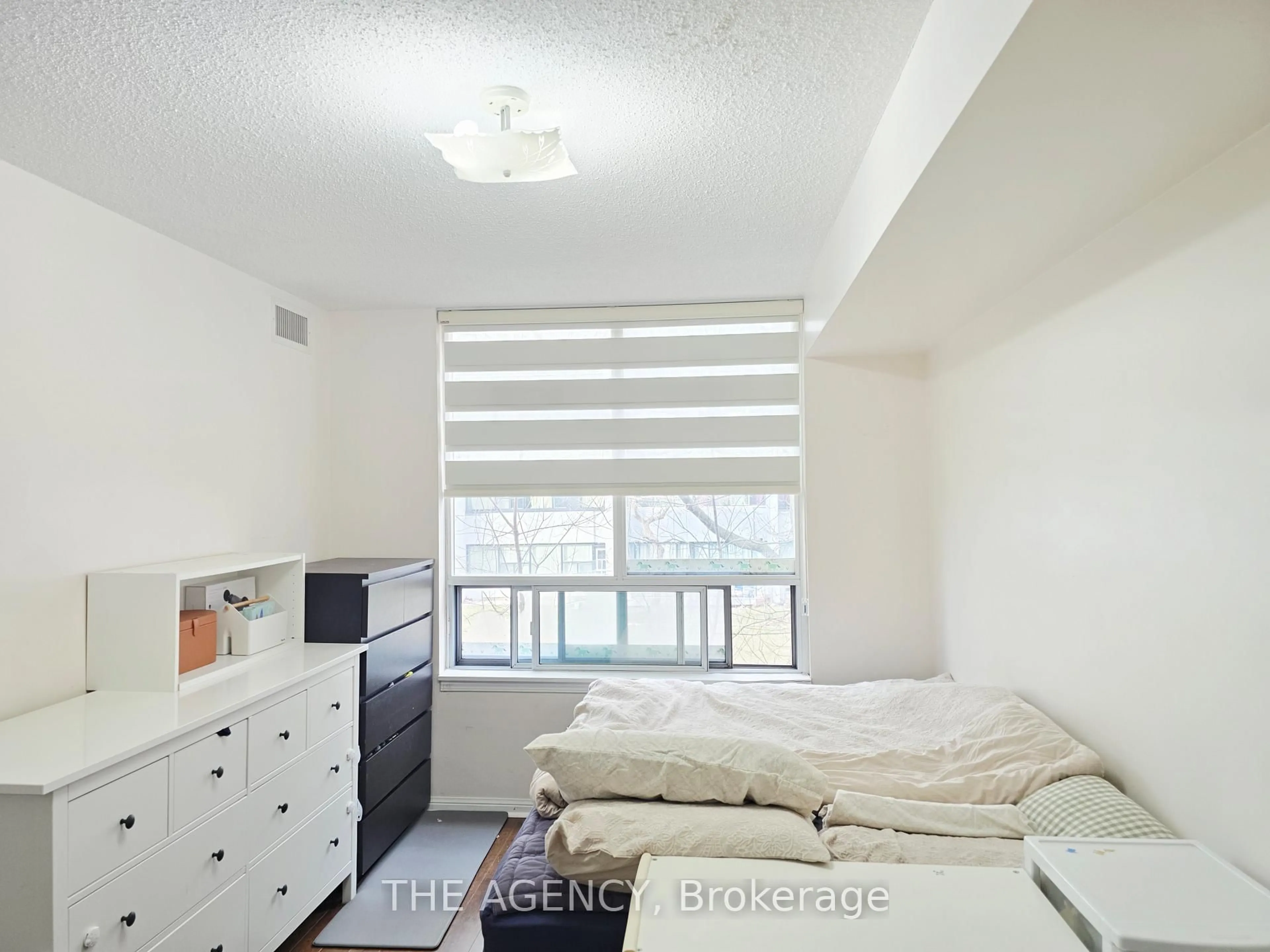 A pic of a room for 5940 Yonge St #207, Toronto Ontario M2M 4M6