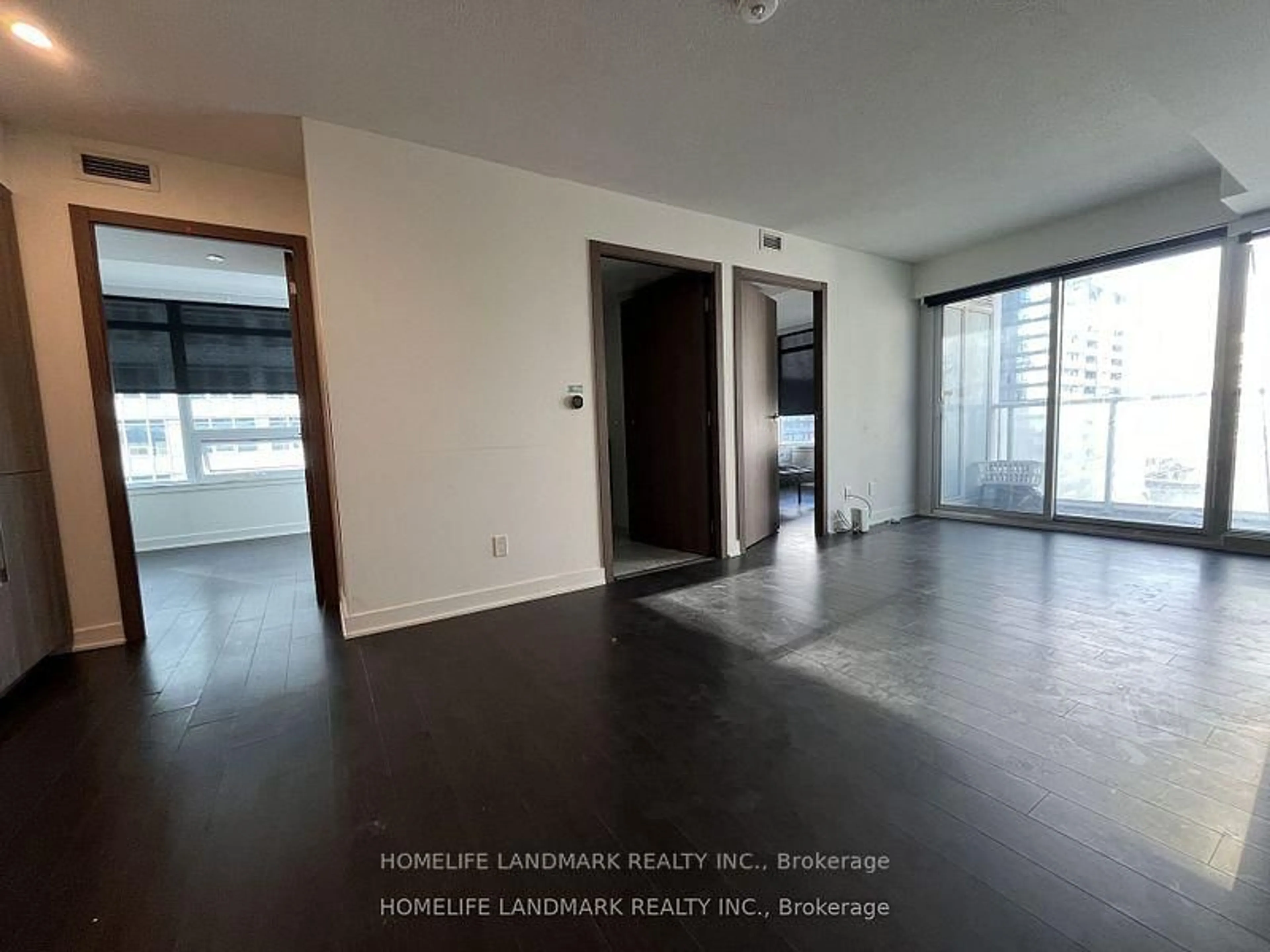 A pic of a room for 17 Bathurst St #1506, Toronto Ontario M5V 0N1
