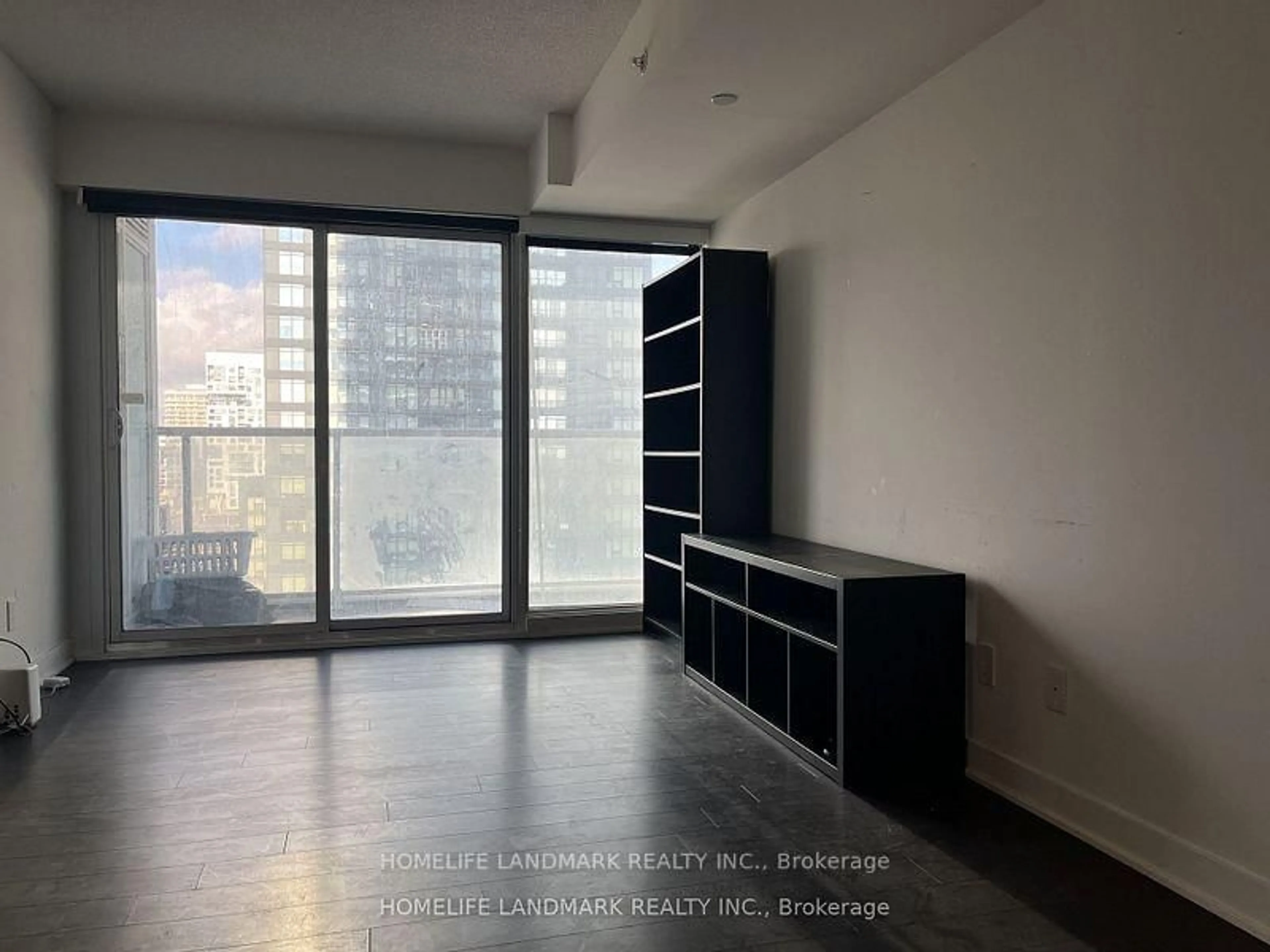 A pic of a room for 17 Bathurst St #1506, Toronto Ontario M5V 0N1