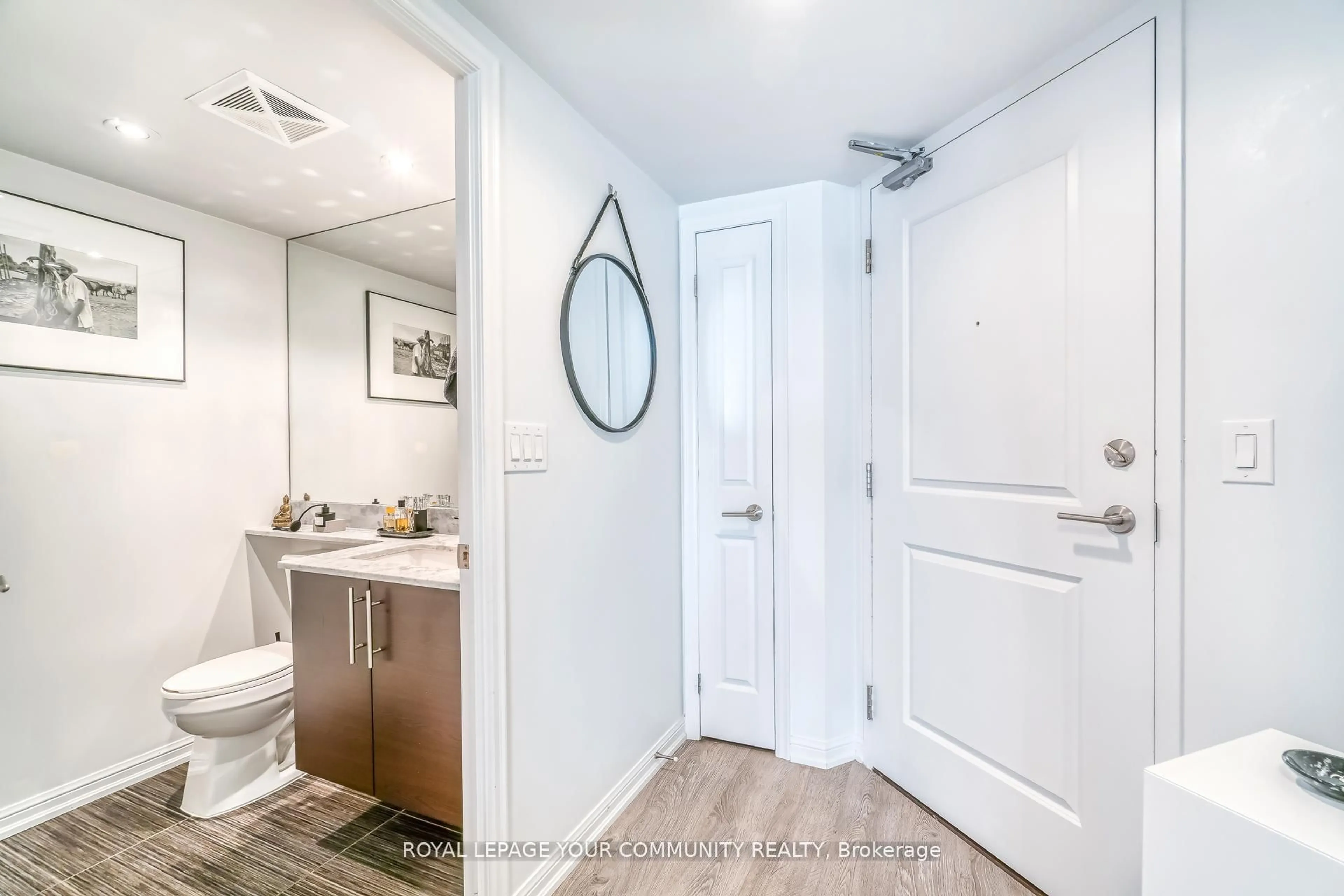 Unknown for 125 Western Battery Rd #612, Toronto Ontario M6K 3R8