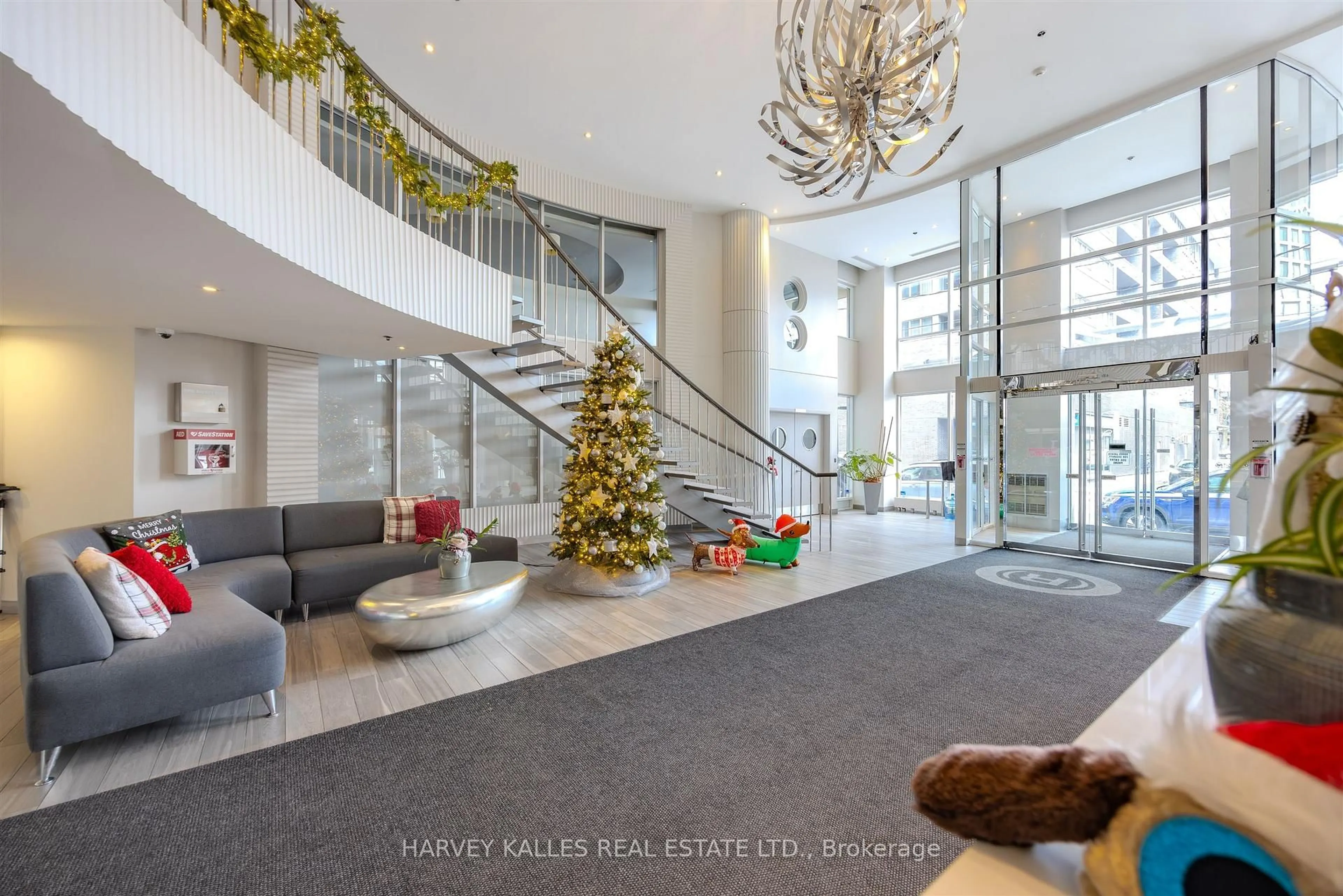 Indoor foyer for 323 Richmond St #1405, Toronto Ontario M5A 4R3