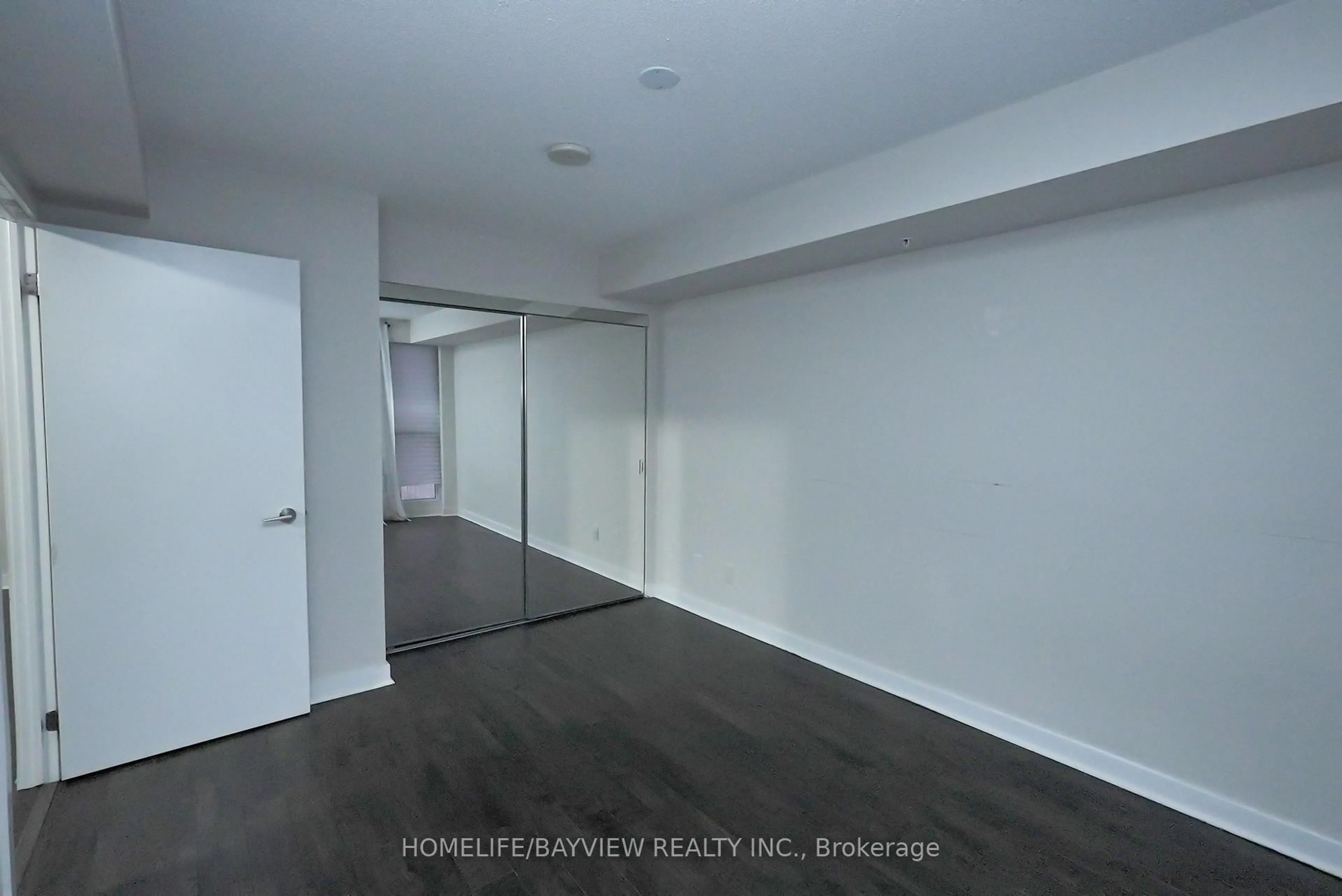 A pic of a room for 295 Adelaide St #316, Toronto Ontario M5V 1P7