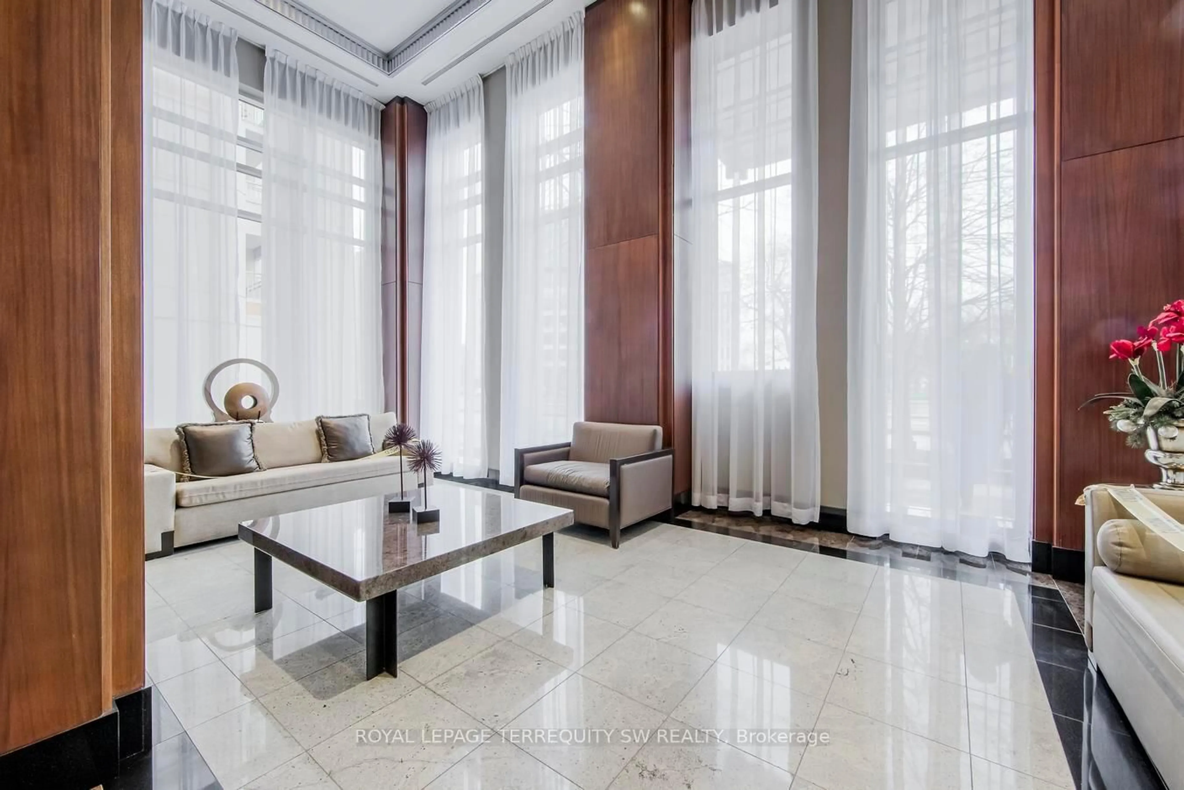 Lobby for 628 Fleet St #2707, Toronto Ontario M5V 1A8