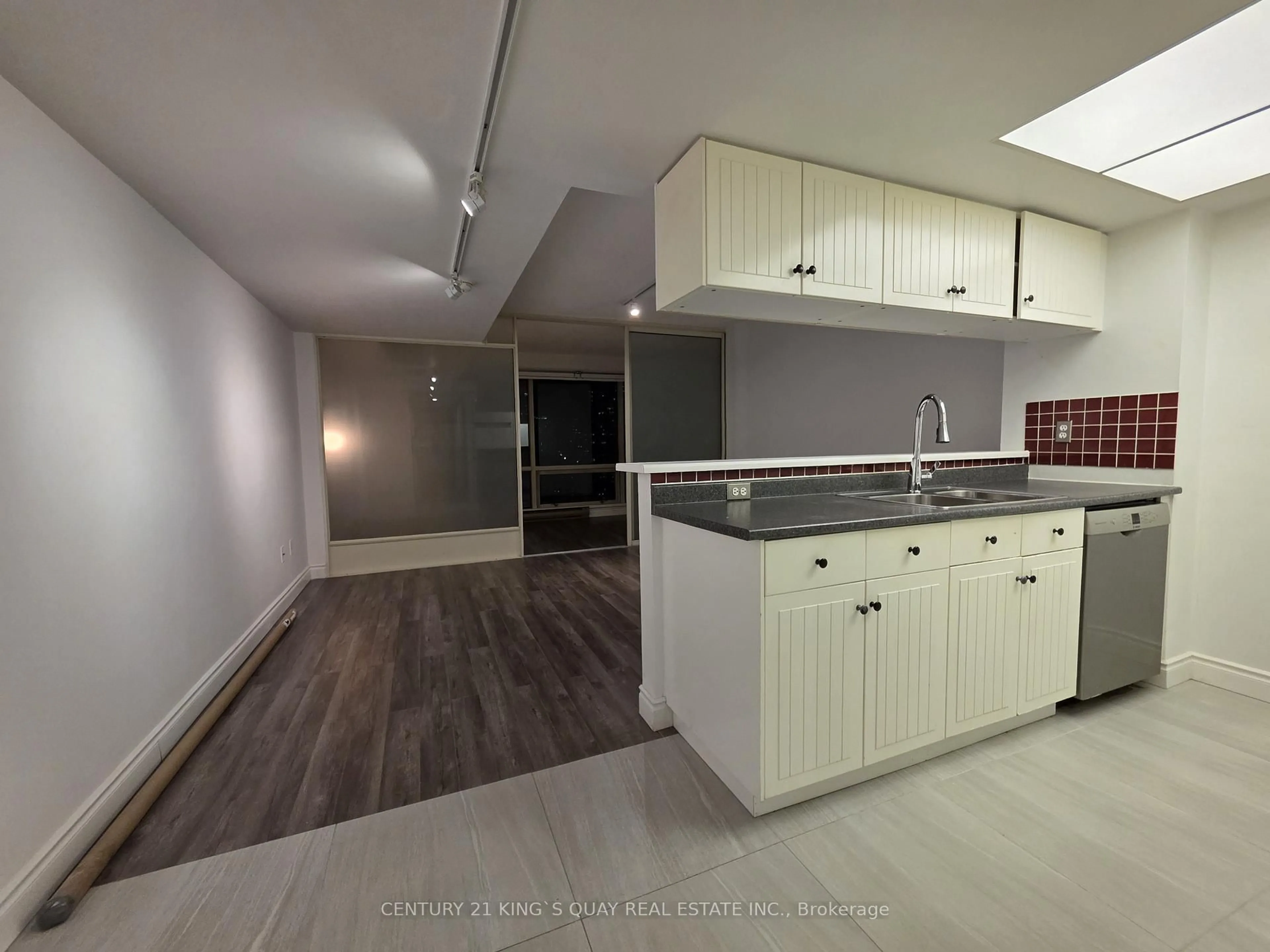 Open concept kitchen, unknown for 1001 Bay St #2513, Toronto Ontario M5S 3A6