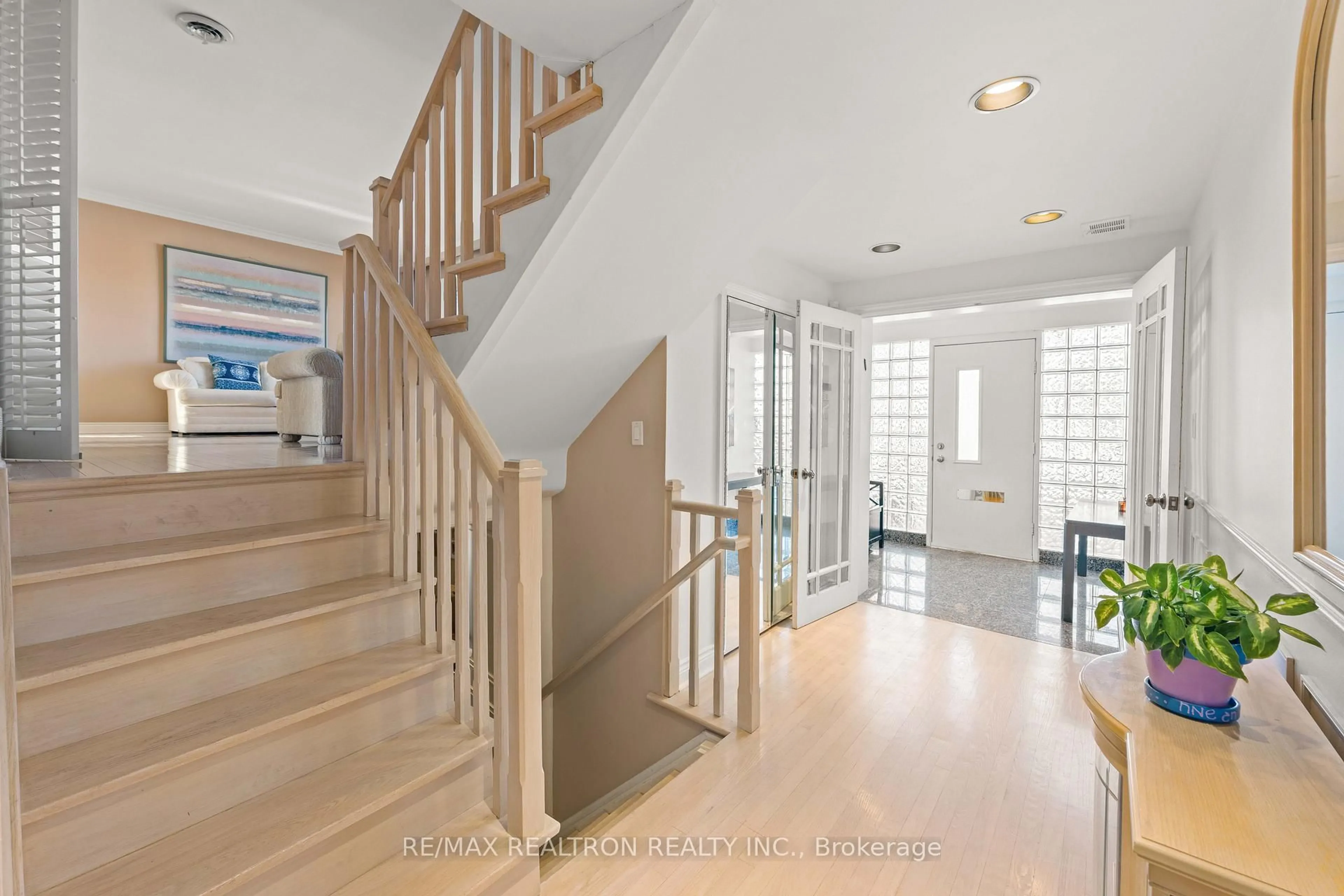 Unknown for 11 Cavotti Cres, Toronto Ontario M3H 4V2