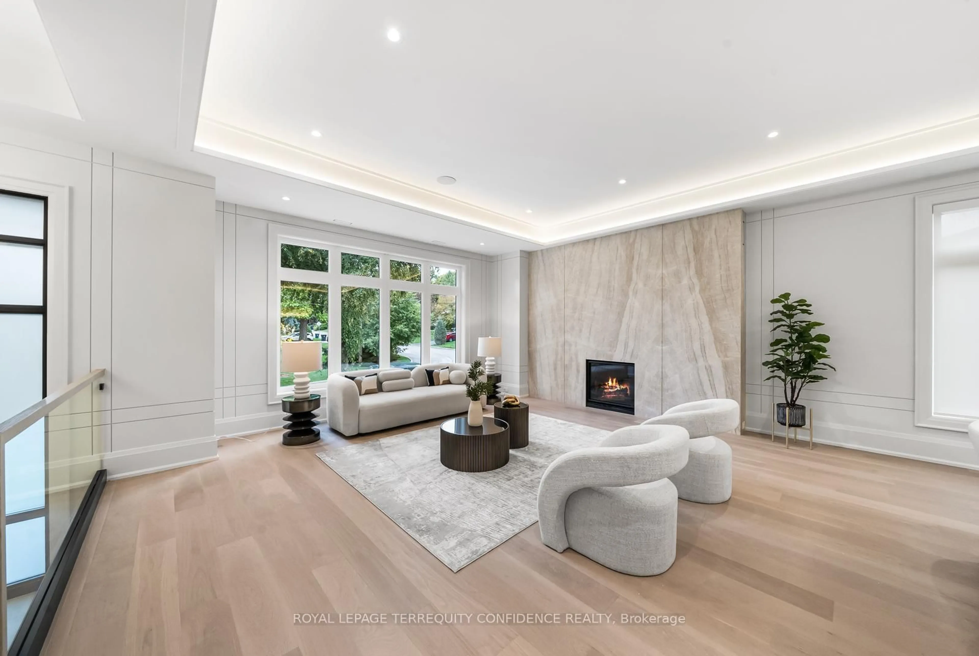 Living room with furniture, unknown for 38 Howard Dr, Toronto Ontario M2K 1K6