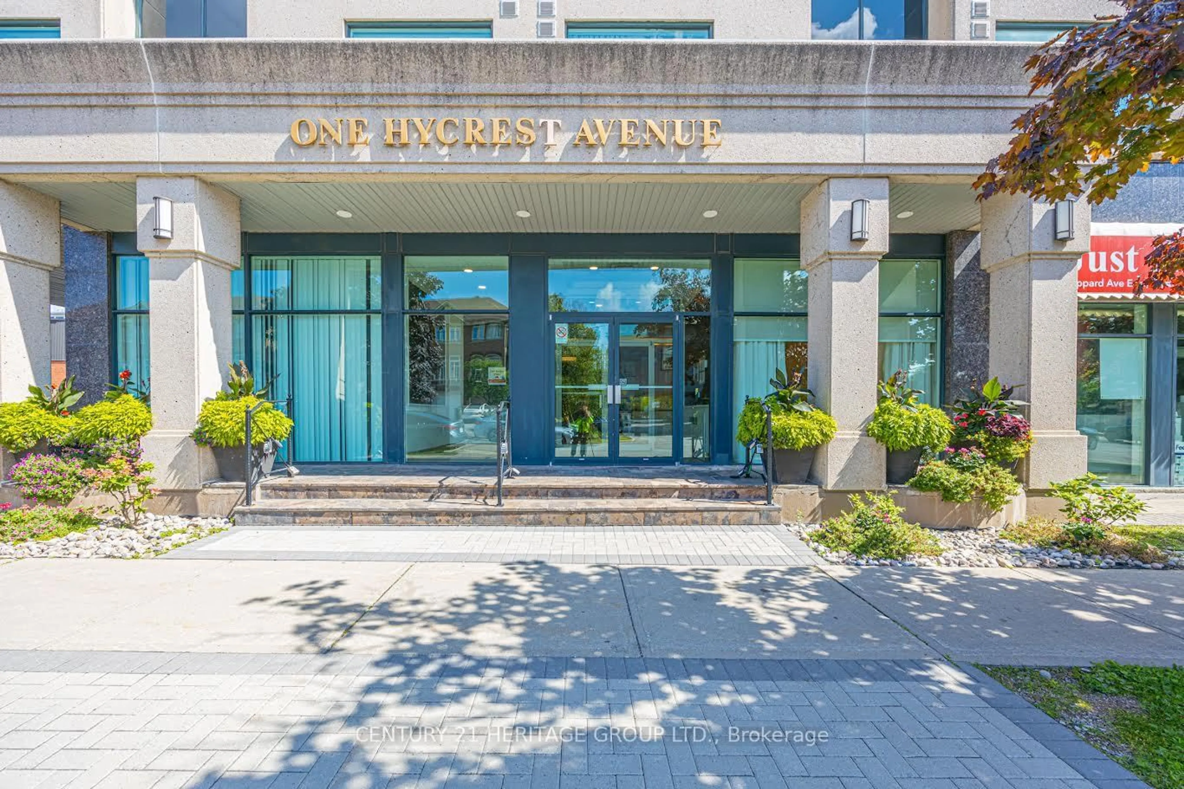 Lobby for 1 Hycrest Ave #307, Toronto Ontario M2N 6V8