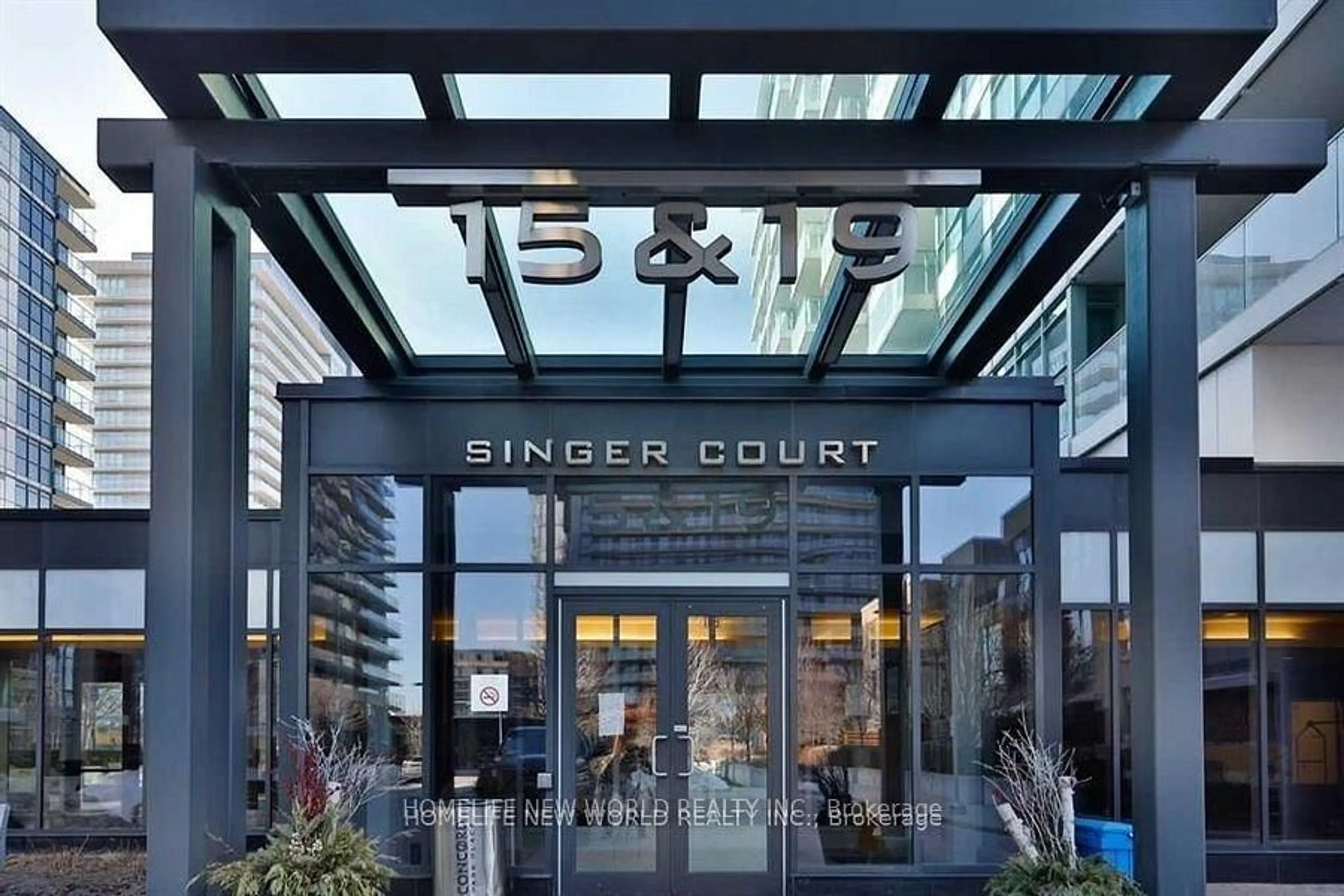 Indoor foyer for 19 Singer Crt #503, Toronto Ontario M2R 0B2