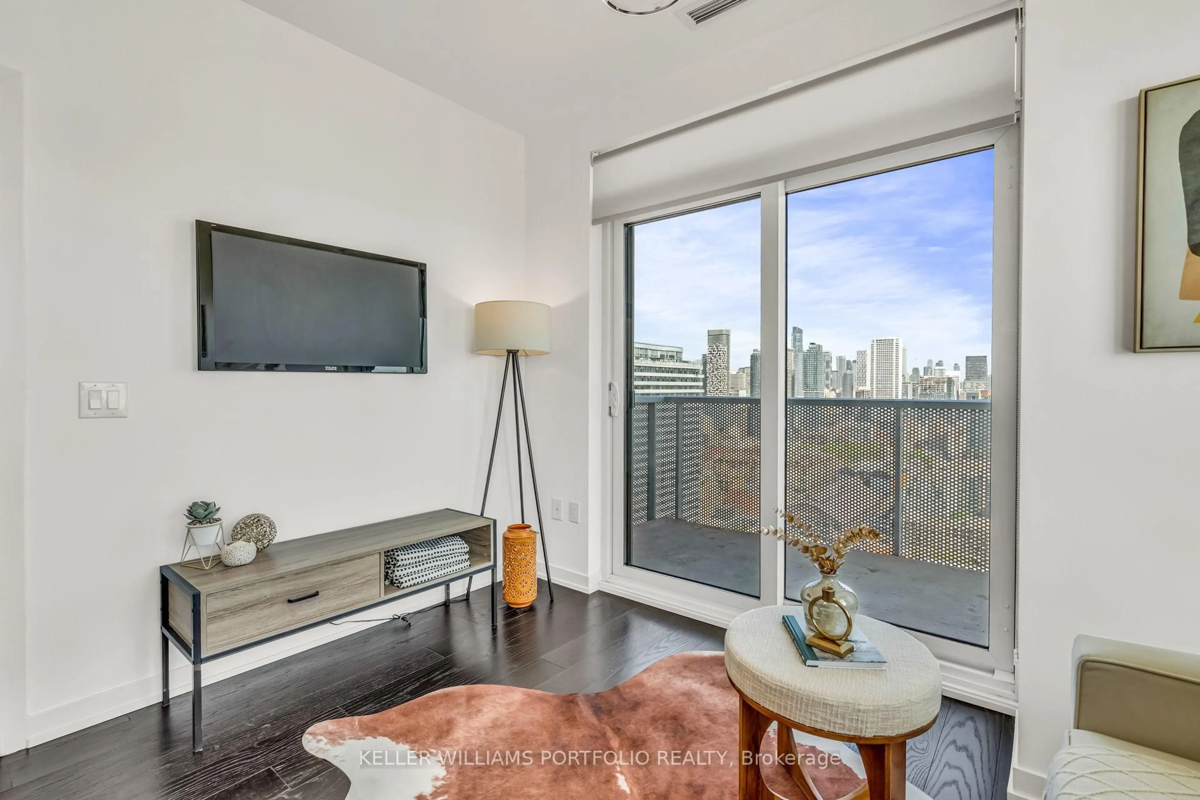 A pic of a room for 20 Richardson St #2810, Toronto Ontario M5A 0S6