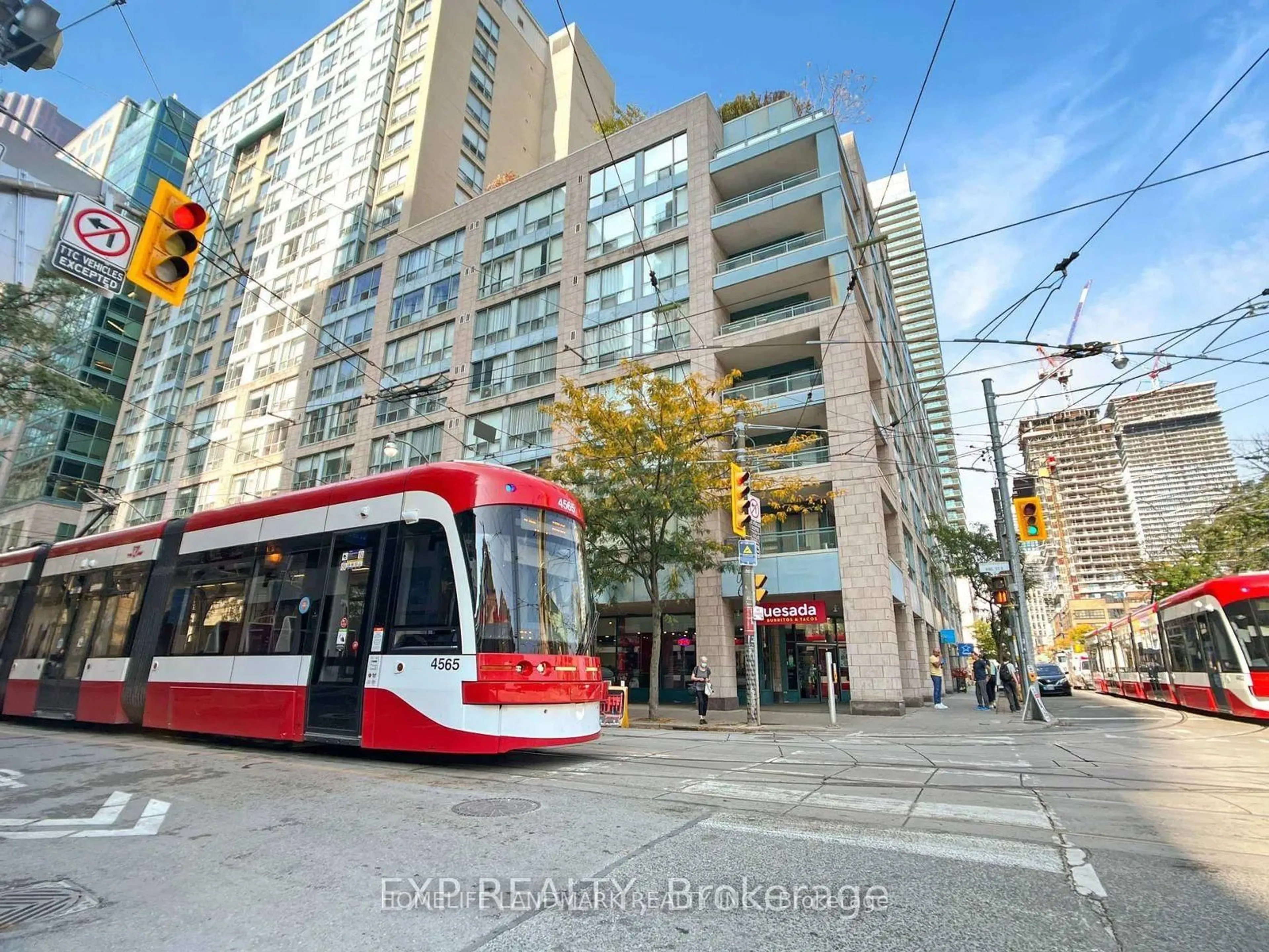 Unknown for 92 King St #805, Toronto Ontario M5H 1H1