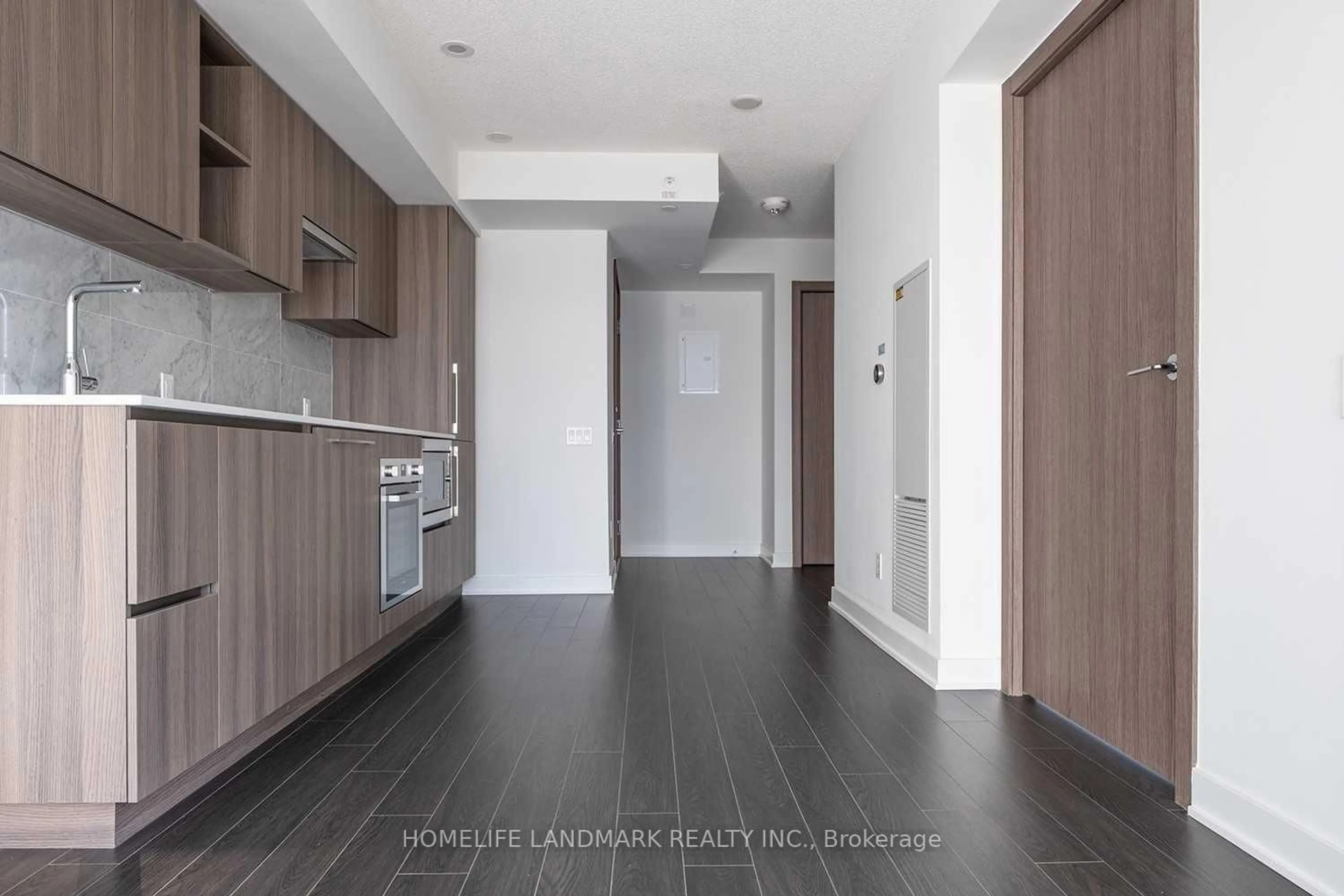 Unknown for 17 Bathurst St St #3205, Toronto Ontario M5V 0N1