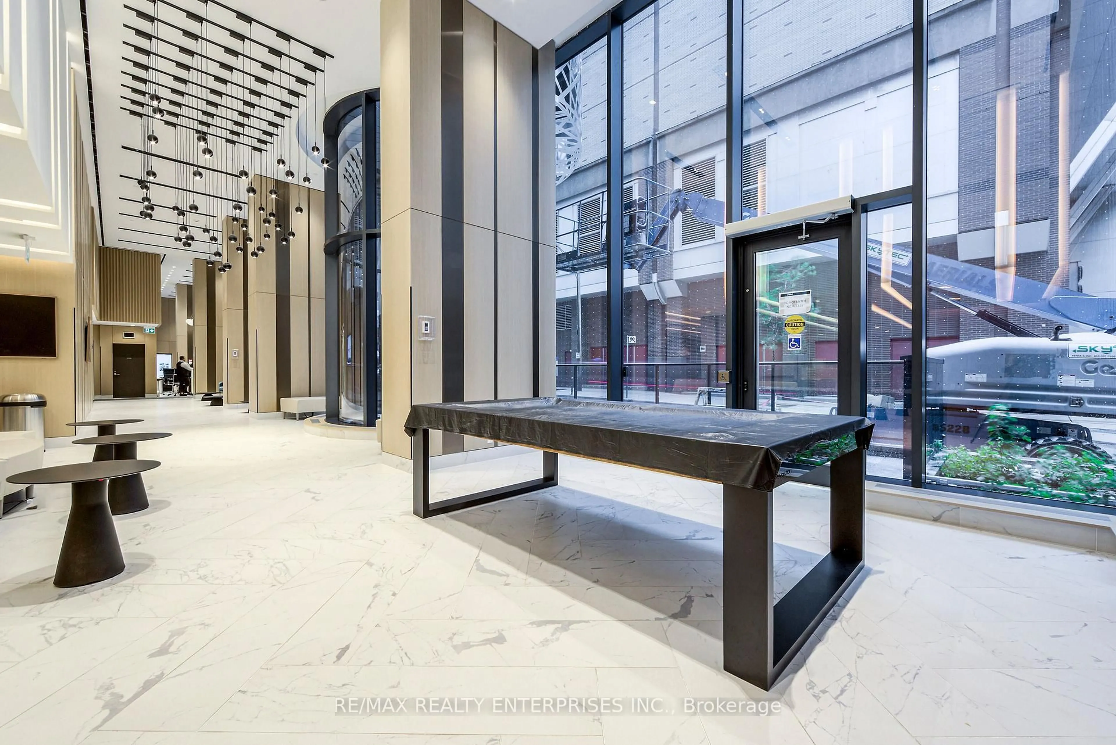 Indoor foyer for 38 Widmer St #1901, Toronto Ontario M5V 2E9