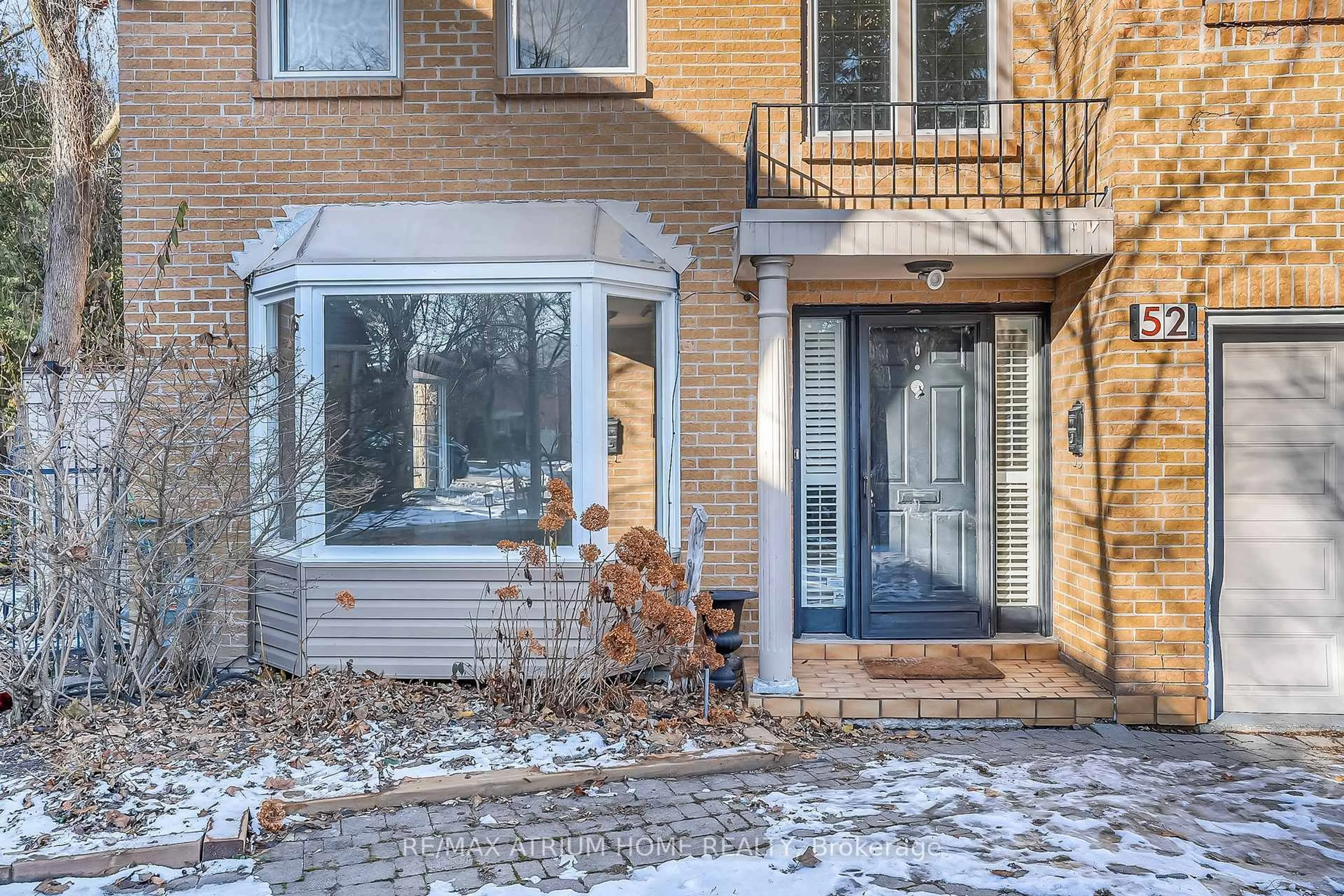 Home with brick exterior material, street for 52 Chiswell Cres, Toronto Ontario M2N 6E1