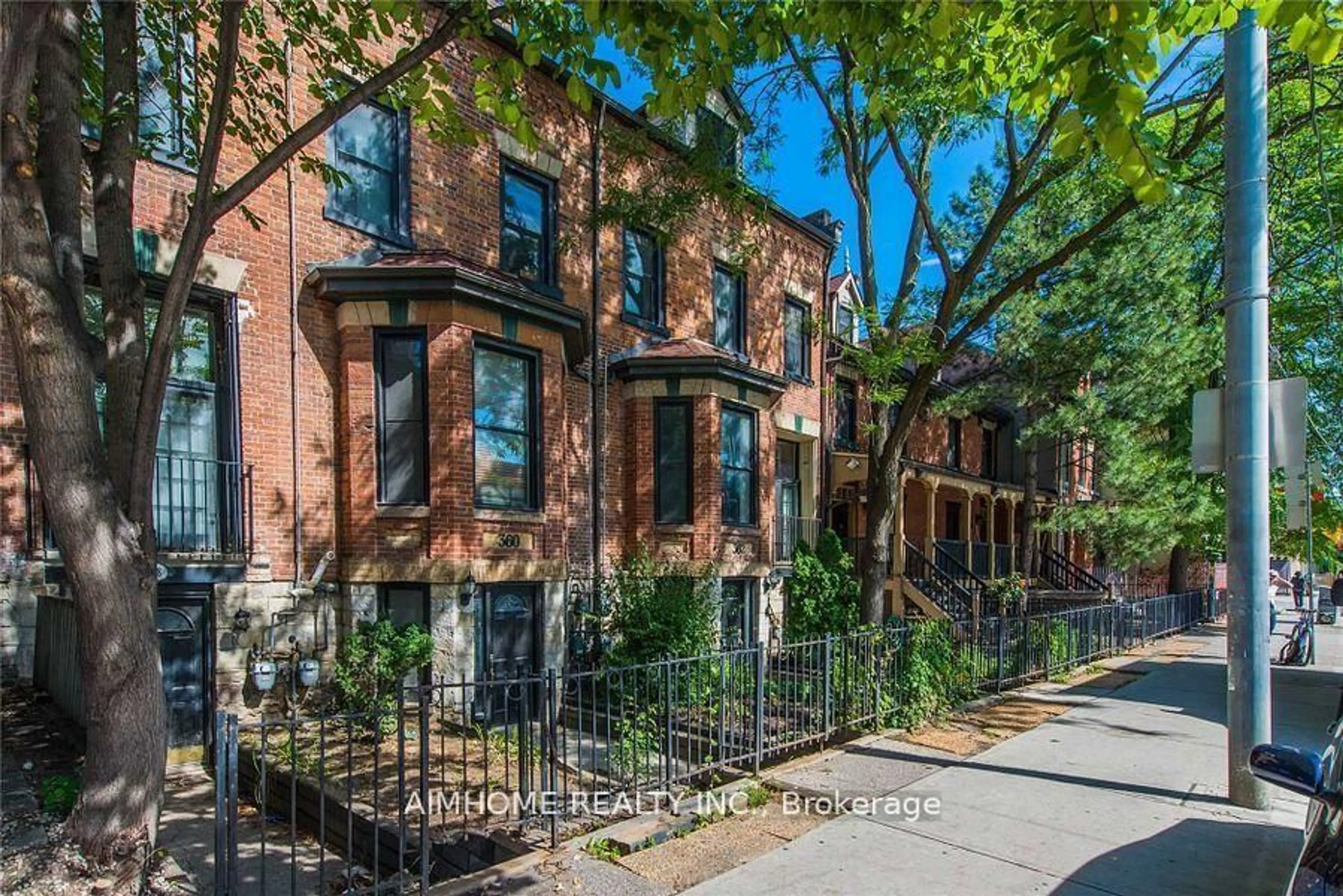 Home with brick exterior material, street for 360 R Dundas St #Th#2, Toronto Ontario M5A 2A3