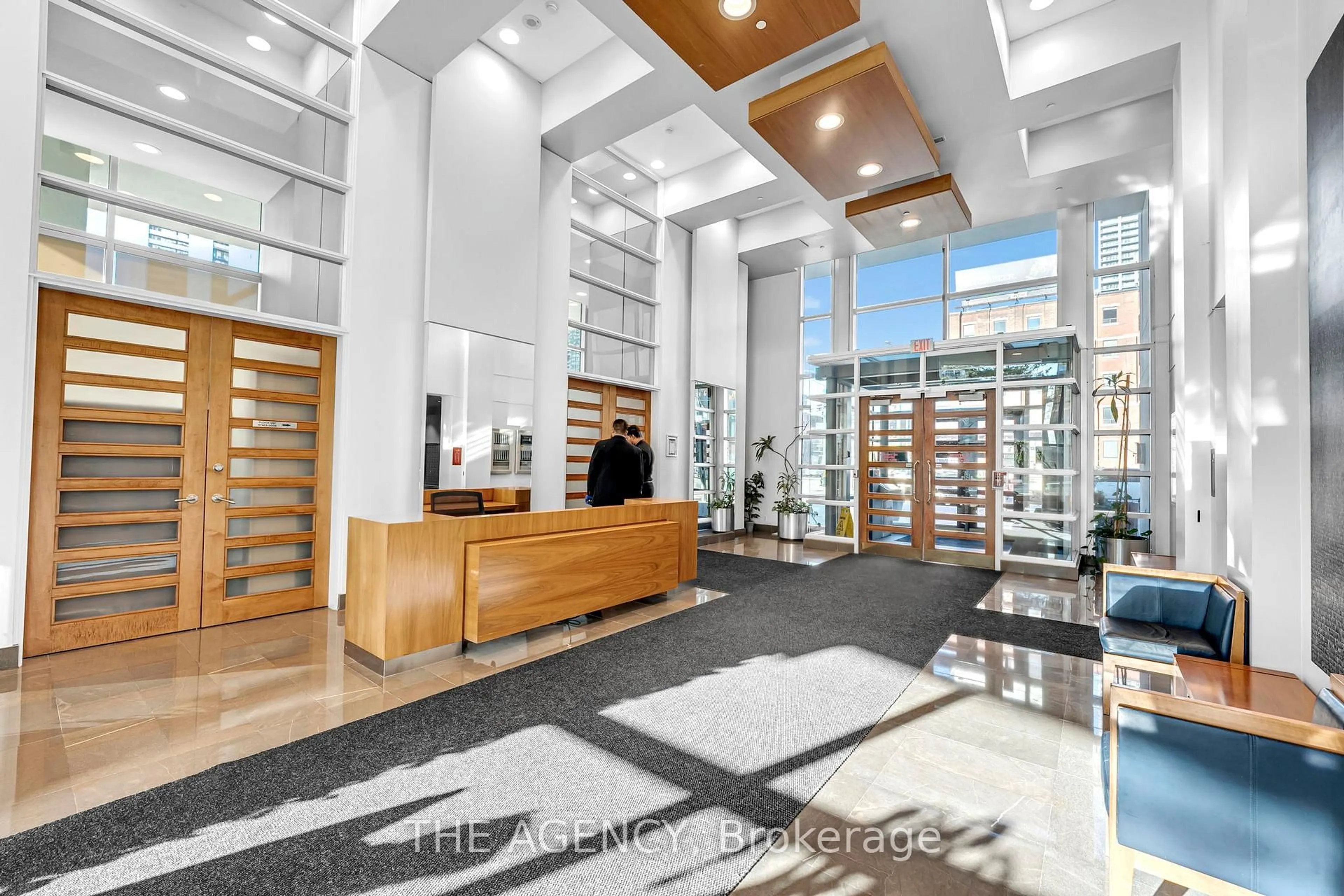 Indoor foyer for 397 Front St #1211, Toronto Ontario M5V 3S1